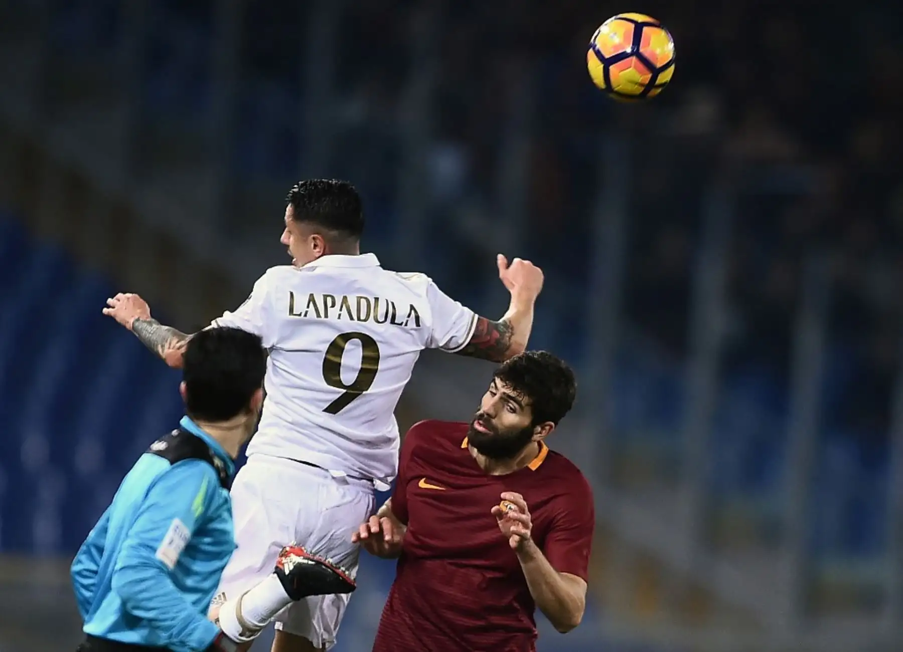 El delantero del AC Milan de Italia Gianluca Lapadula durante el partido de fútbol de la Serie A italiana. Foto: AFP