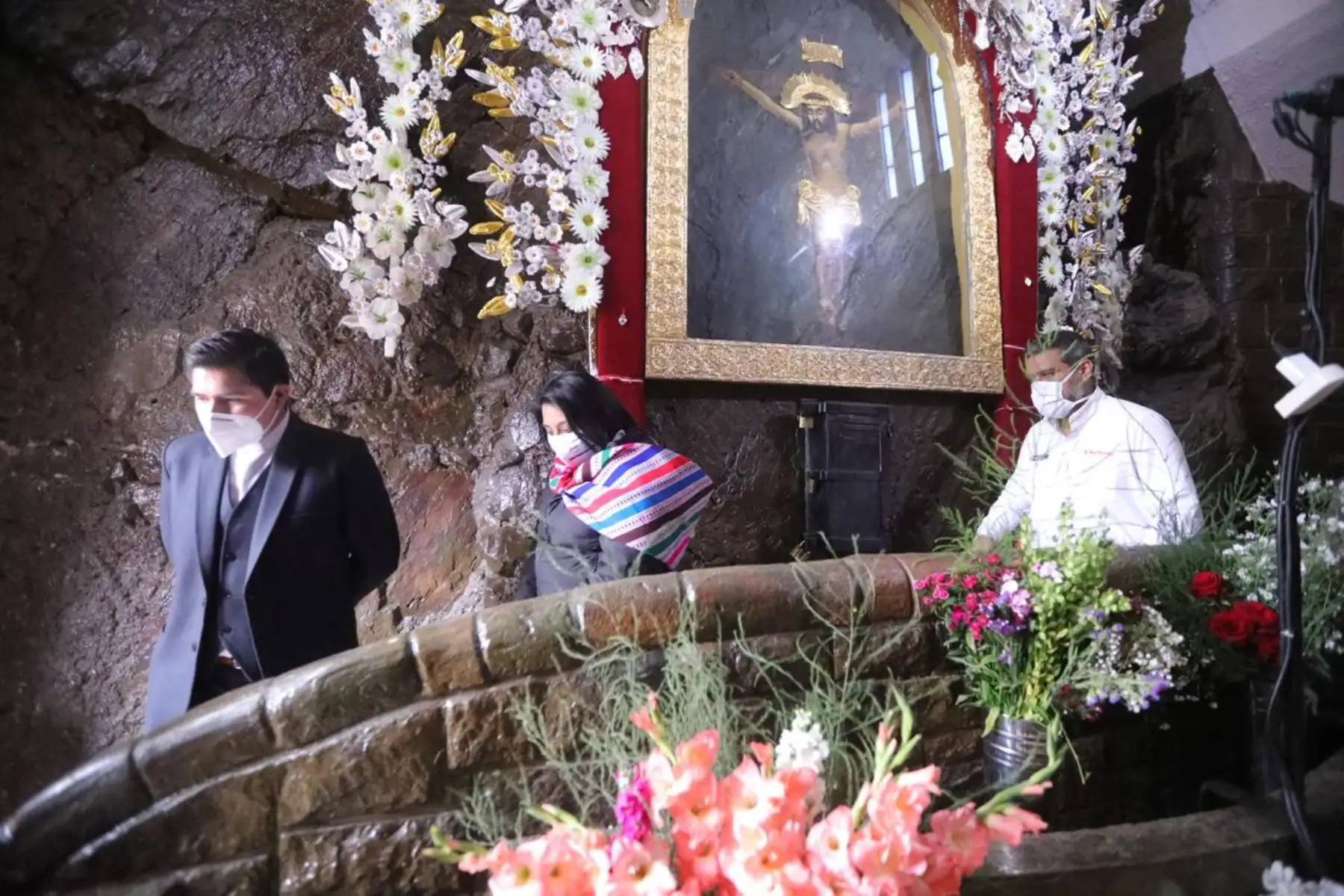 Ministerio de Justicia y Derechos Humanos Con el fin de garantizar el reinicio seguro del turismo interno y de las actividades religiosas, la titular del MINJUSDH se reunió con las autoridades de Tarma y supervisó los protocolos de bioseguridad del Santuario del Señor de Muruhuay.
Foto:ANDINA/@MinjusDH_Peru