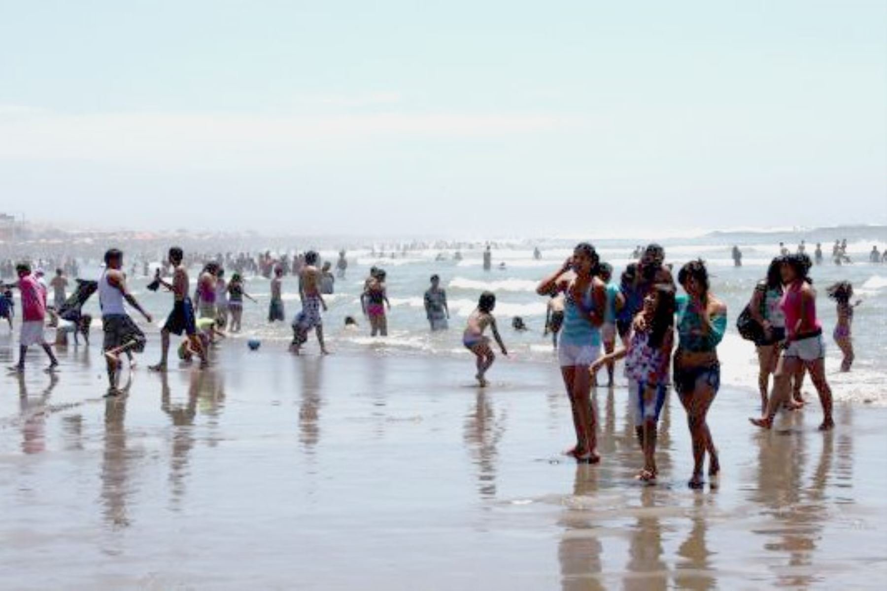 Playa Pimentel en imagen de archivo. Autoridades de Lambayeque acordaron restringir el uso de playas para prevenir contagios de covid-19. ANDINA/Difusión