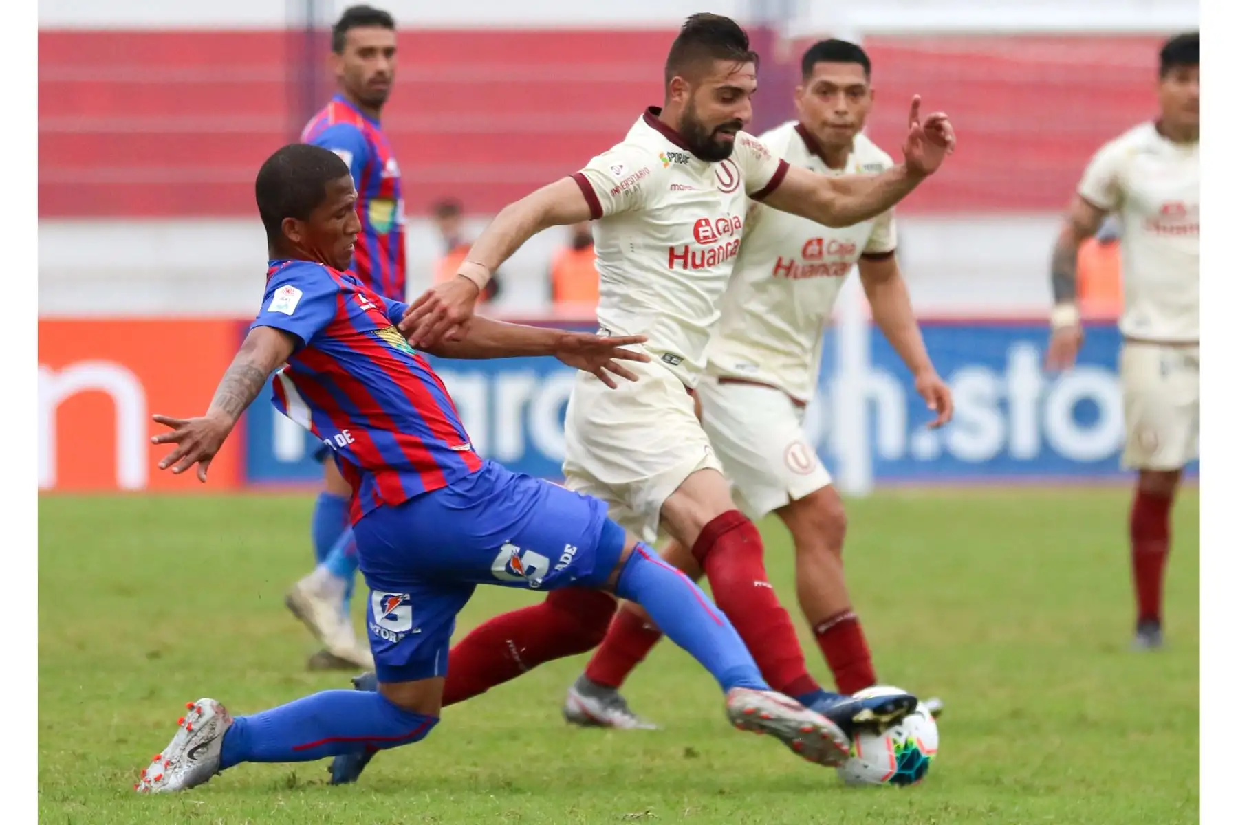 Universitario de deportes gano 1 a 0 a  Alianza UDH, en partido  por la fecha 2 de la fase 2 de la Liga 1, en el estadio Iván Elías Moreno de Villa el Salvador. Foto:ANDINA/ Liga 1