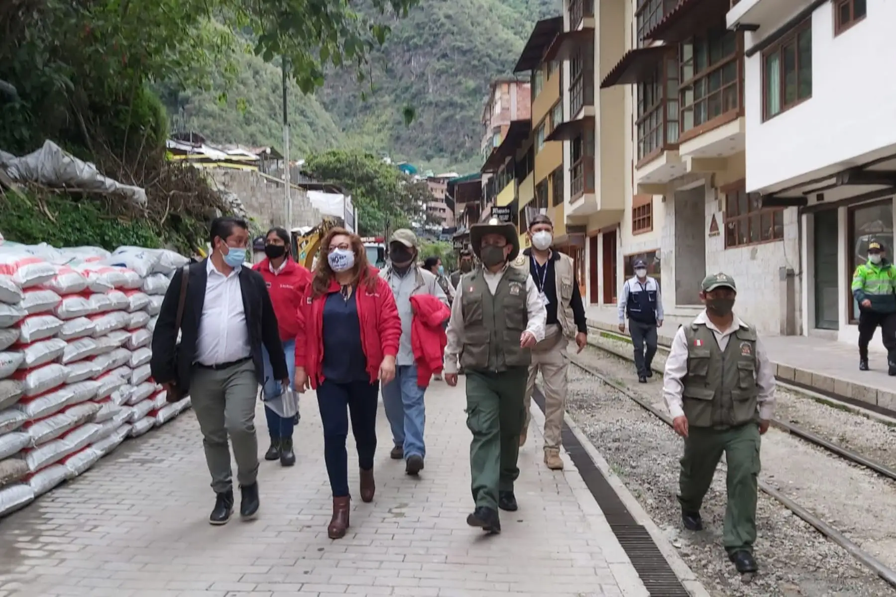 La Ministra de Ambiente Kirla Echegaray y el alcalde Darwin Baca, supervisaron las acciones sostenibles realizadas en la planta de valorización, en el distrito de MachuPicchu. Foto:ANDINA/ Minam