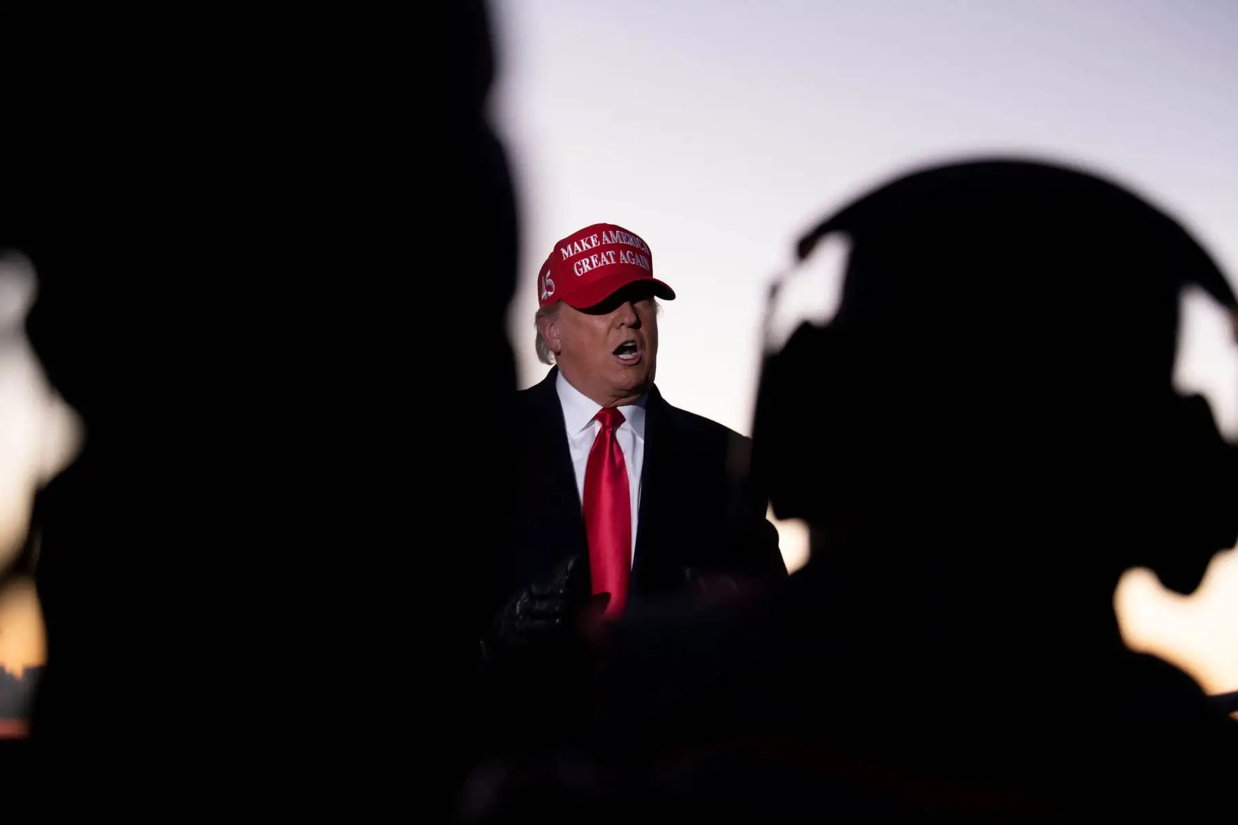 El presidente de los Estados Unidos, Donald Trump, llega al Aeropuerto Internacional Charlotte Douglas  en Charlotte, Carolina del Norte. 
Foto: AFP