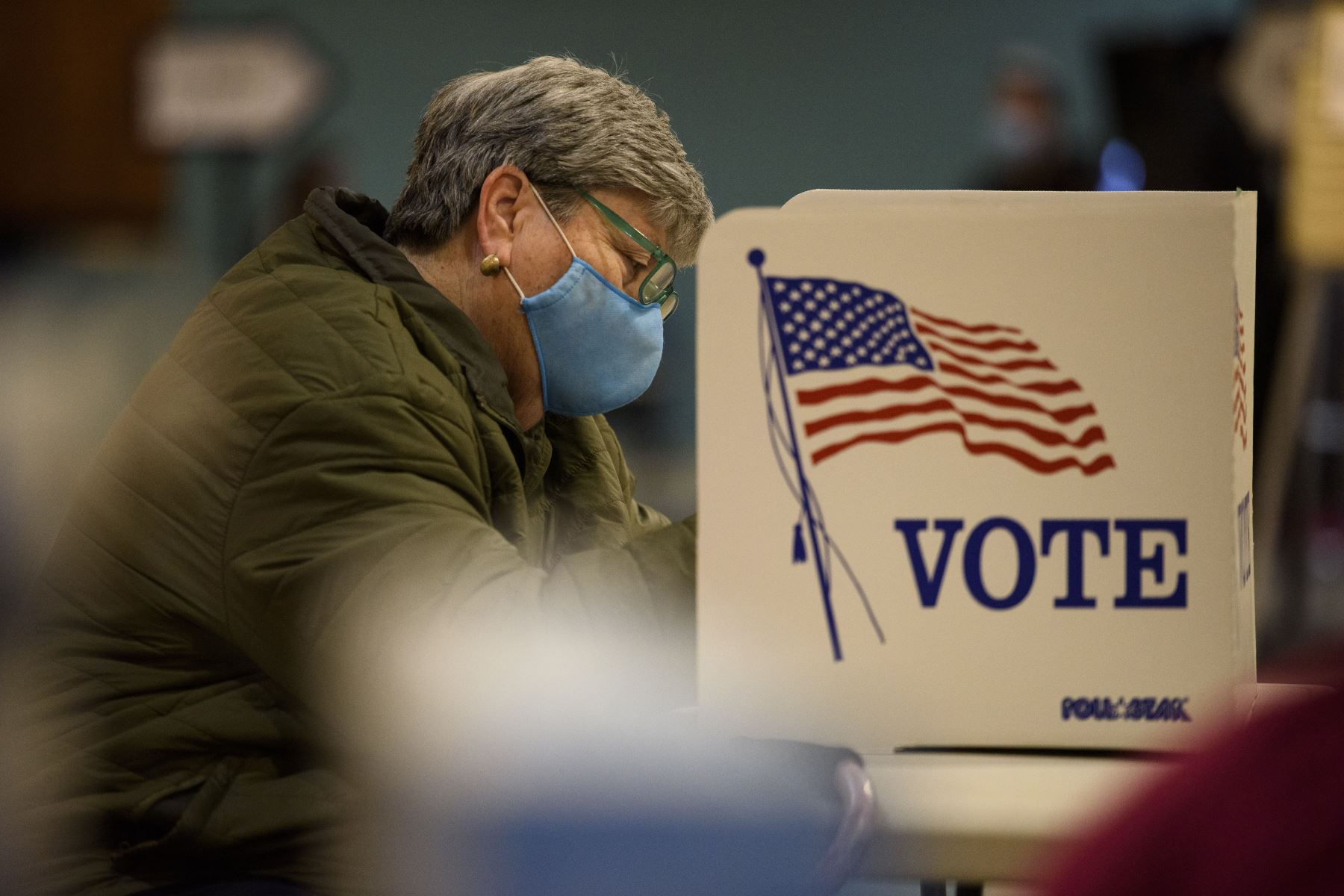 Elección General en la primera media hora de votación el 3 de noviembre de 2020 en Fayetteville, Estados Unidos. Foto: AFP