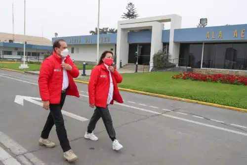 El jefe del Gabinete viaja rumbo a Puno para participar en la entrega de cheques a artesanos ganadores de Turismo Emprende. Foto: PCM.
