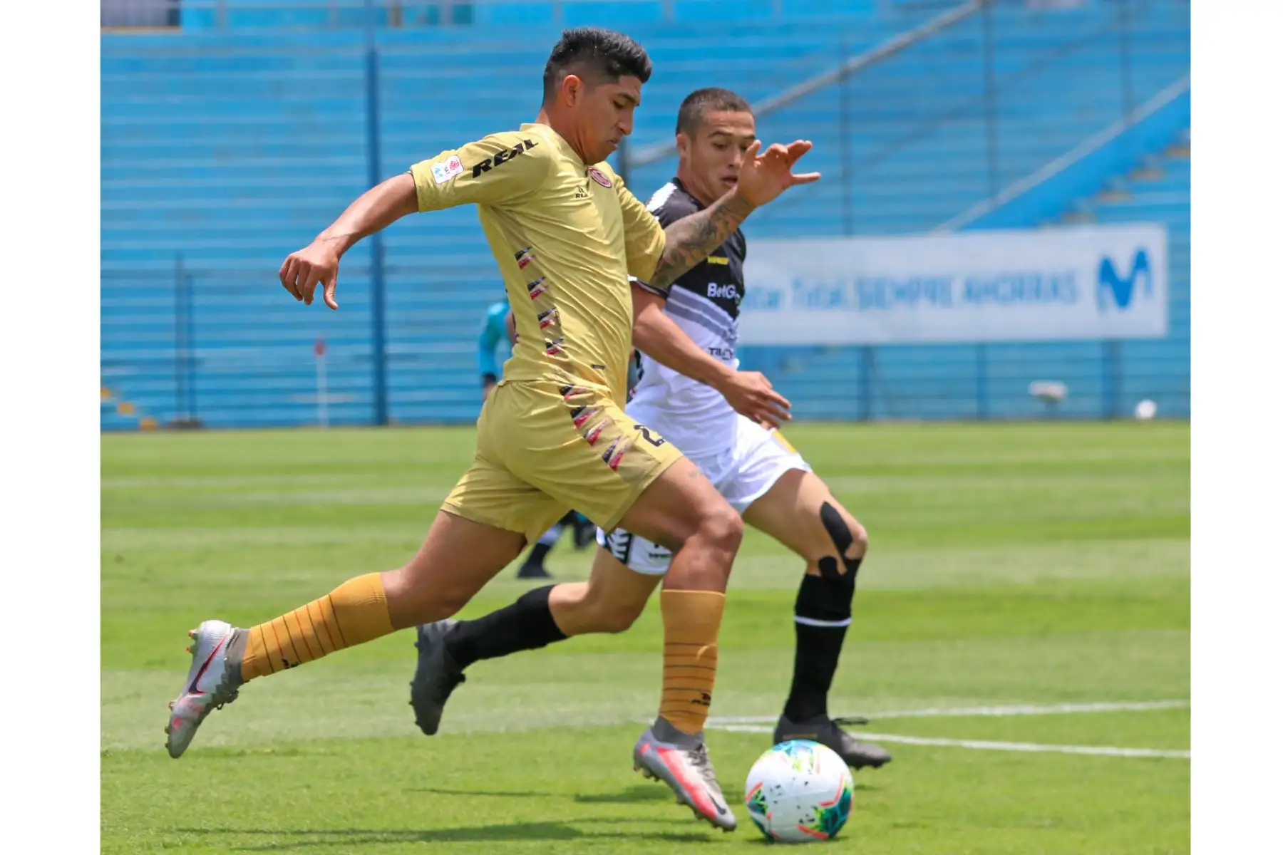 UTC y Cantolao se enfrentan por la tercera jornada de la fase 2 de la Liga 1, en el estadio Alberto Gallardo. Foto: Liga 1