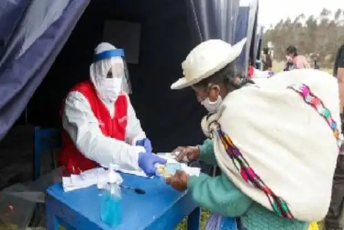 Se entregaron diversos subsidios económicos como bono urbano, bono rural, bono universal I y bono independiente.