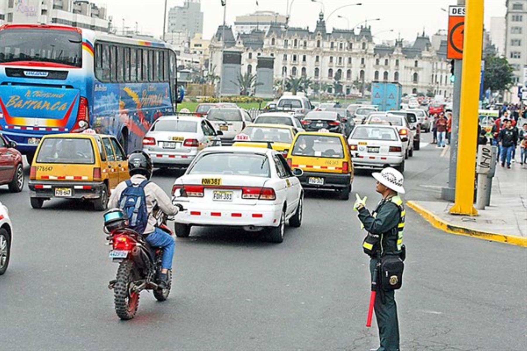 La prohibición de motos en las vías expresas urbanas es constitucional. Foto: ANDINA/difusión.