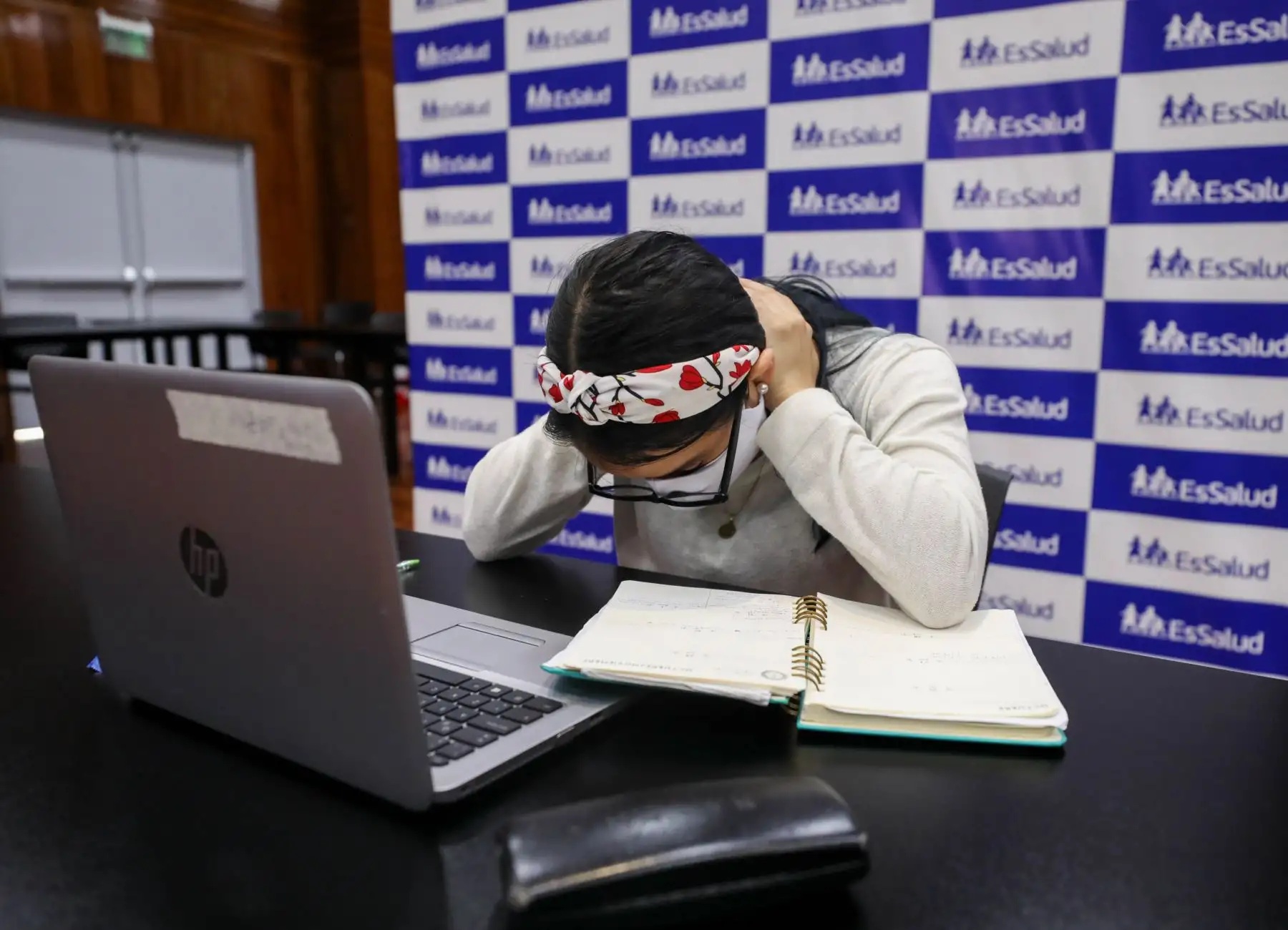 EsSalud recomienda como controlar estrés a las personas que realizan teletrabajo. Foto: EsSalud