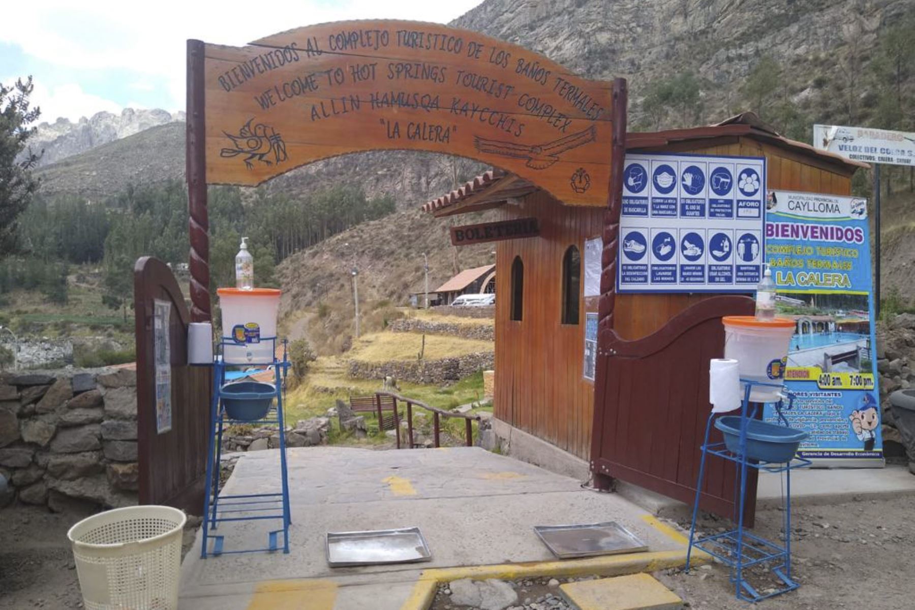 Los turistas que llegan al valle del Colca (Arequipa) ya pueden visitar las aguas termales La Calera. Foto: ANDINA/Difusión