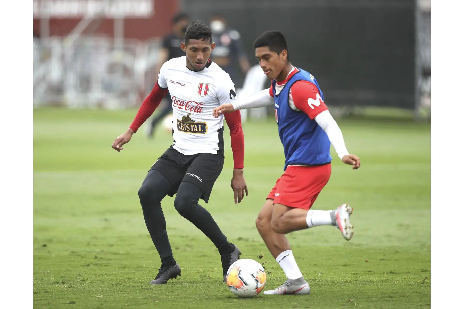 La Selección Peruana entrenó por tercer día para sus partidos contra Chile y Argentina. El entrenamiento se realizó con seleccionados locales en la Videna. Foto: FPF