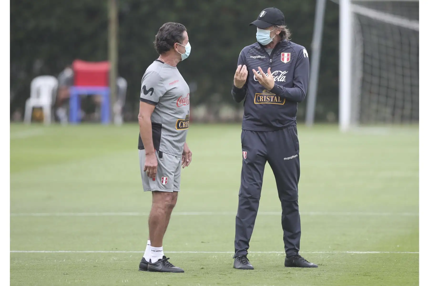 La Selección Peruana entrenó por tercer día para sus partidos contra Chile y Argentina. El entrenamiento se realizó con seleccionados locales en la Videna. Foto: FPF
