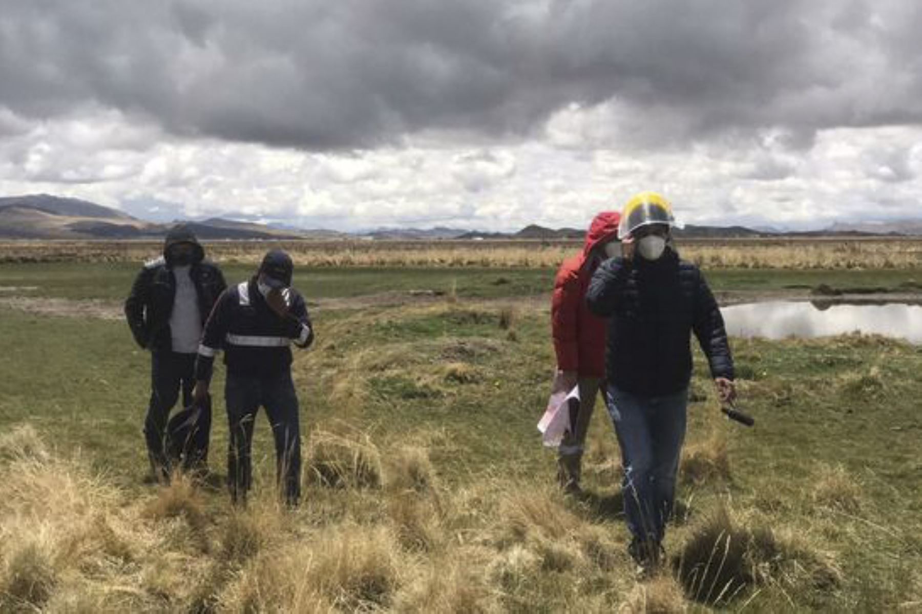 Trabajo de campo en la cuenca del río Llallimayo, en la región Puno. Foto: ANDINA/Difusión
