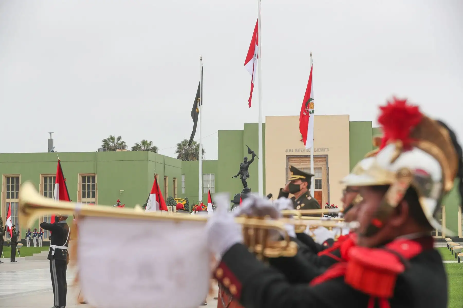 Presidente del Consejo de Ministros Walter Martos participó de la ceremonia por el 204 aniversario del natalicio del coronel Francisco Bolognesi y el día del soldado en la Escuela Militar de Chorrillos.

Foto: ANDINA/PCM