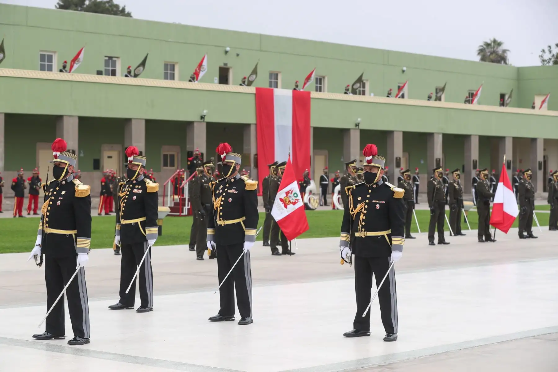Presidente del Consejo de Ministros Walter Martos participó de la ceremonia por el 204 aniversario del natalicio del coronel Francisco Bolognesi y el día del soldado en la Escuela Militar de Chorrillos.

Foto: ANDINA/PCM