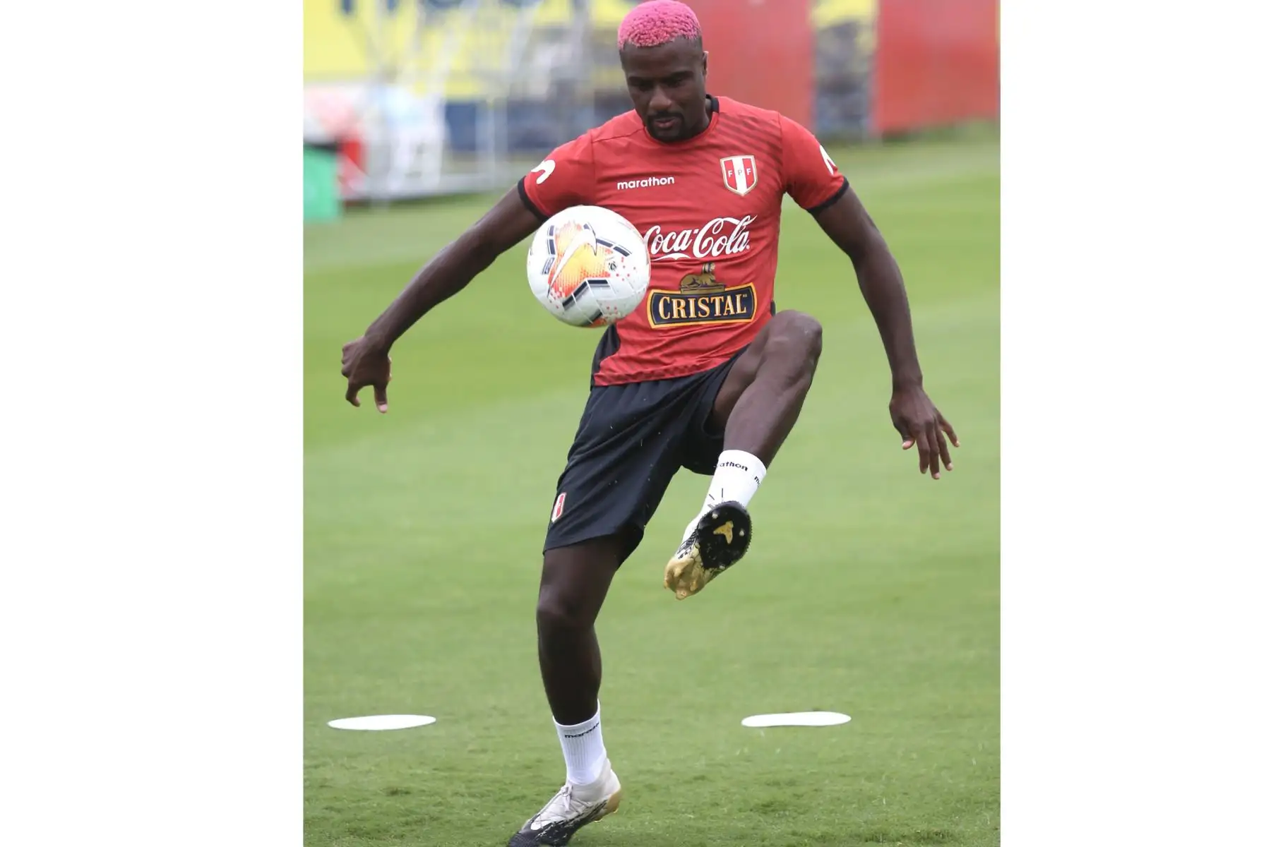 Christian Ramos en entrenamientos de la Selección Peruana, en la Videna FPF con miras al primer duelo ante la selección de  Chile por las Clasificatorias a Qatar 2022.
Foto: @SeleccionPeru