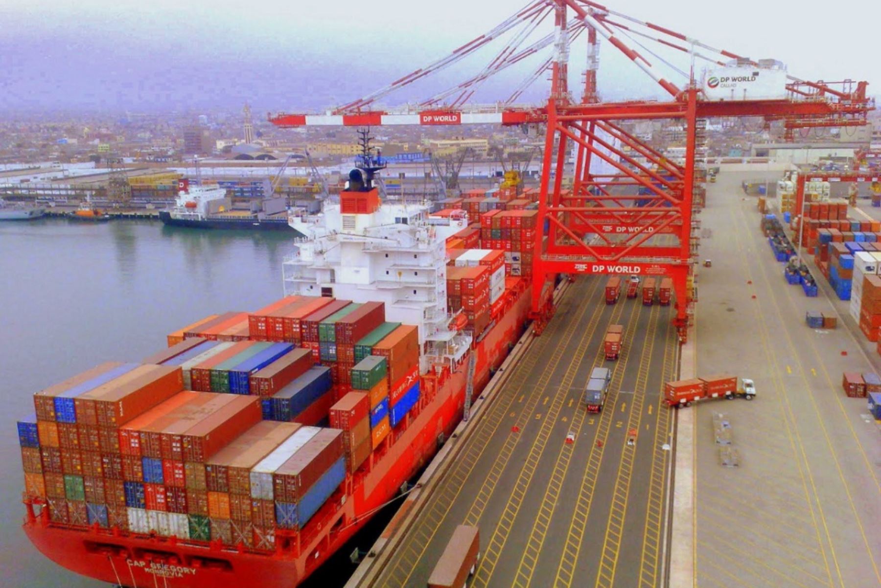 El transporte marítimo es una buena alternativa ante eventuales interrupciones del tráfico terrestre en la costa peruana. Foto: cortesía.
