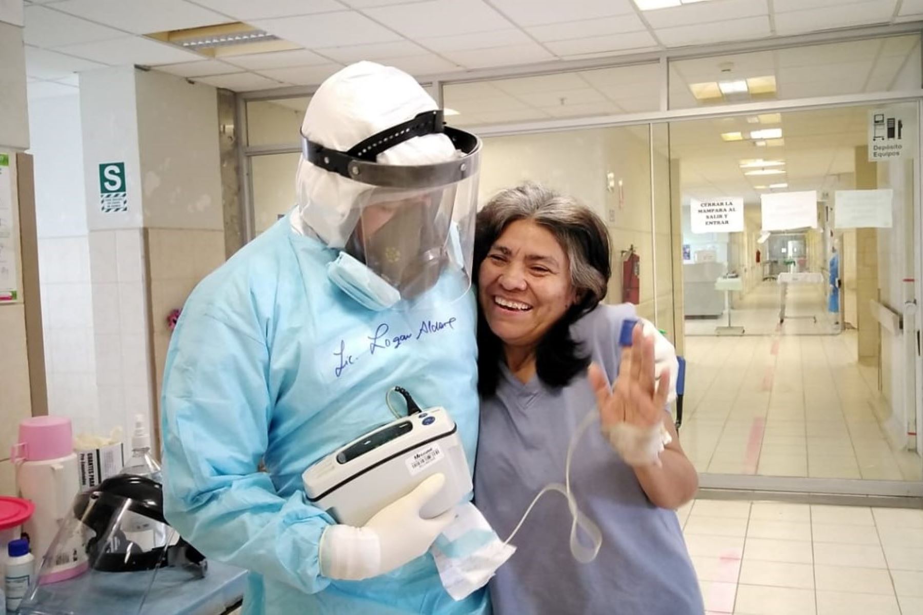 María Sernaqué Sínpalo logró vencer al coronavirus tras seis meses de internamiento en el hospital Luis Heysen de EsSalud en Lambayeque. Foto: ANDINA/Difusión