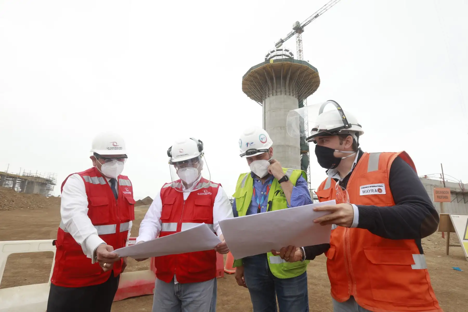 En el marco del Mega Operativo de Control Regional en el Callao, el Contralor General, Nelson Shack, anunció hoy que su institución impulsará el reinicio de los trabajos de construcción de la obra vial paralizada Costa Verde - tramo Callao, a cargo del Gobierno Regional de esta provincia, para su culminación al amparo del Decreto de Urgencia 008-2019 sobre la reactivación de obras paralizadas. Foto: Contraloría