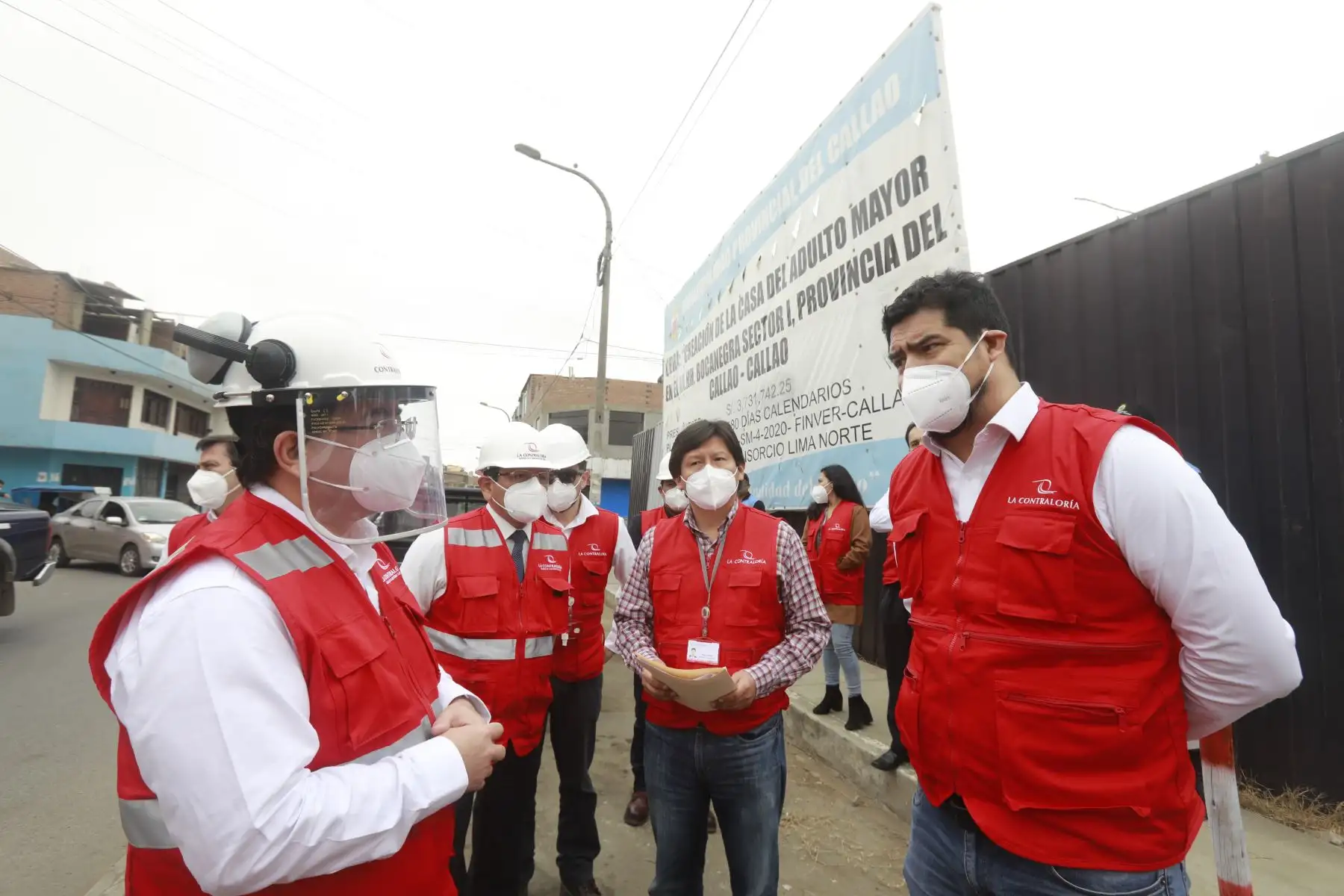 En el marco del Mega Operativo de Control Regional en el Callao, el Contralor General, Nelson Shack, anunció hoy que su institución impulsará el reinicio de los trabajos de construcción de la obra vial paralizada Costa Verde - tramo Callao, a cargo del Gobierno Regional de esta provincia, para su culminación al amparo del Decreto de Urgencia 008-2019 sobre la reactivación de obras paralizadas. Foto: Contraloría