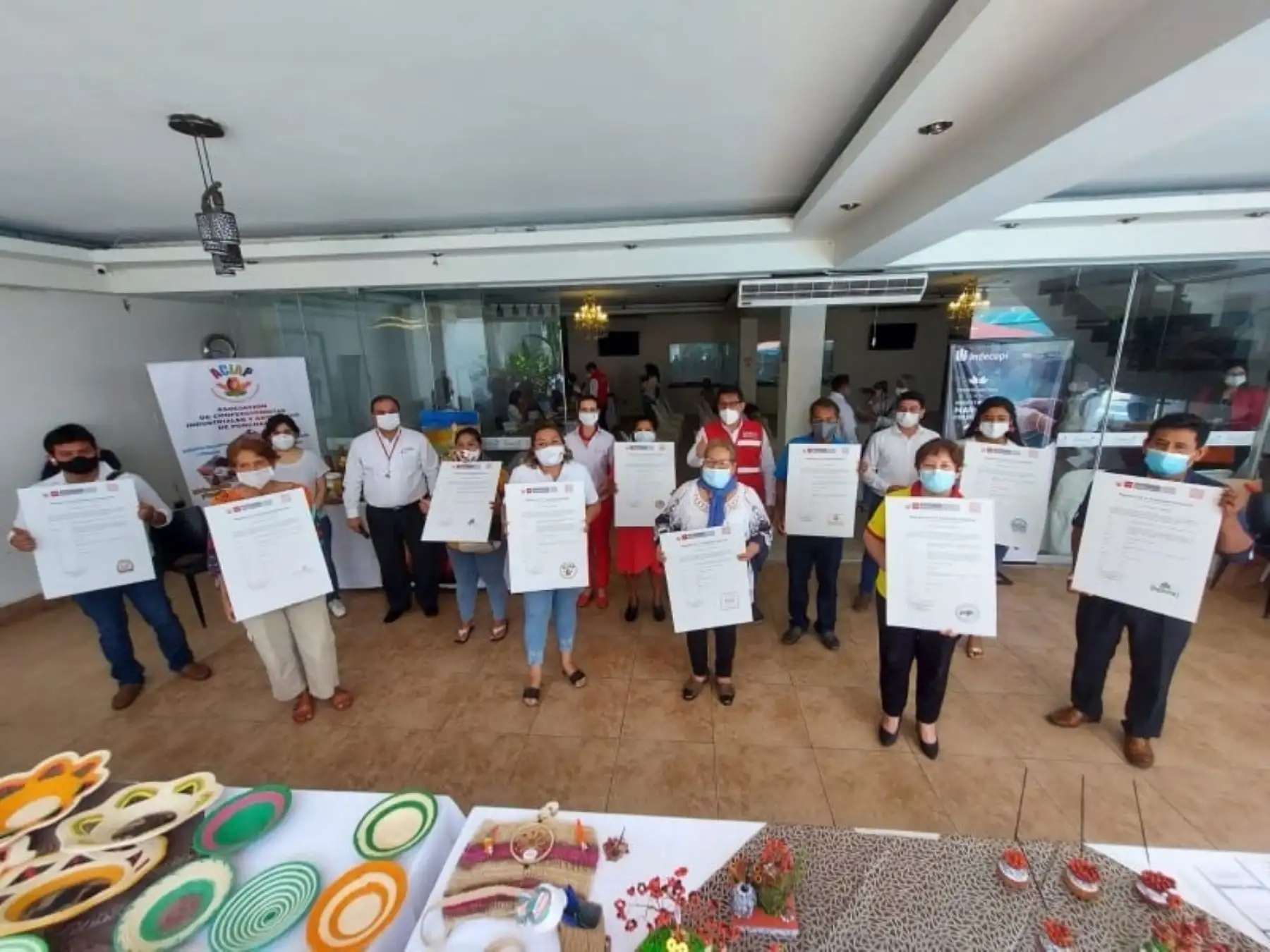 Indecopi entrega primeras 55 marcas colectivas en Loreto y anuncia creación de un centro que promoverá importancia de la propiedad intelectual en esa región.