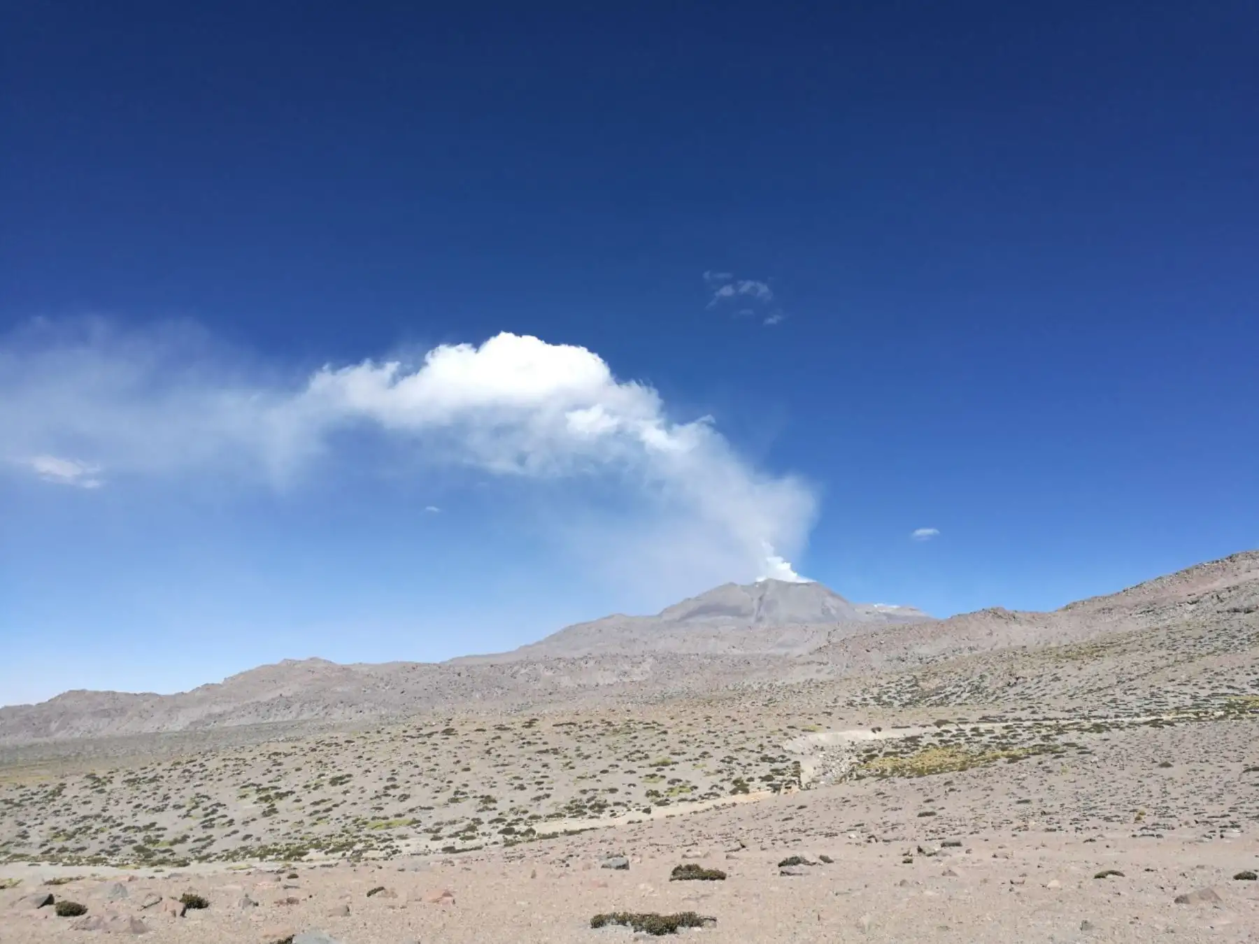 El volcán Sabancaya, considerado el segundo más activo del Perú, cumple cuatro años de proceso eruptivo, iniciado el 6 de noviembre del 2016. Foto: INGEMMET