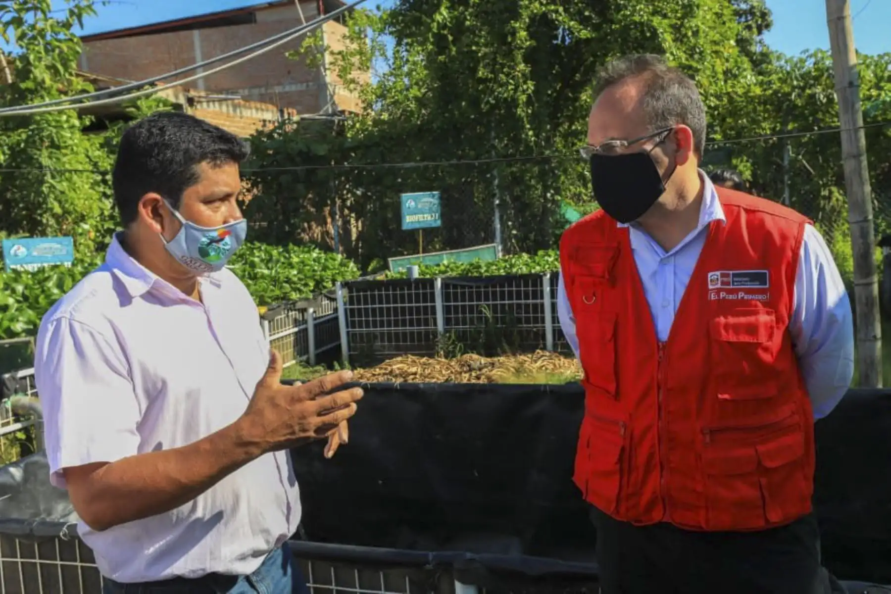 El ministro de la Producción, José Salardi, junto al alcalde de San Ignacio y el gerente de Desarrollo Económico, realizó una visita técnica al centro experimental acuícola “La Balsa”, ubicado en la provincia de San Ignacio en Cajamarca. Foto: Produce