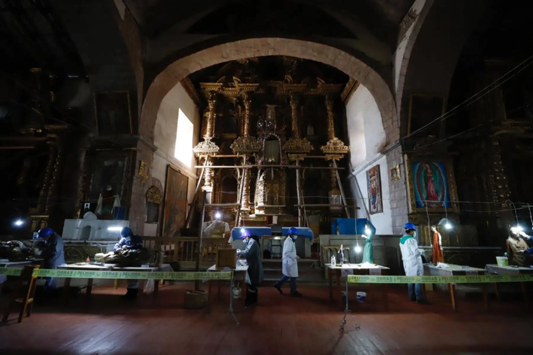 El ministro de Cultura, Alejandro Neyra, participó en el inicio de las obras de restauración en Puno. Se trata del Templo Santa Cruz de Jerusalén en el distrito de Juli, provincia de Chucuito y la Iglesia de Santa Cruz de Nuestra Señora del Rosario, en el distrito de Orurillo.
Foto: Ministerio de Cultura
