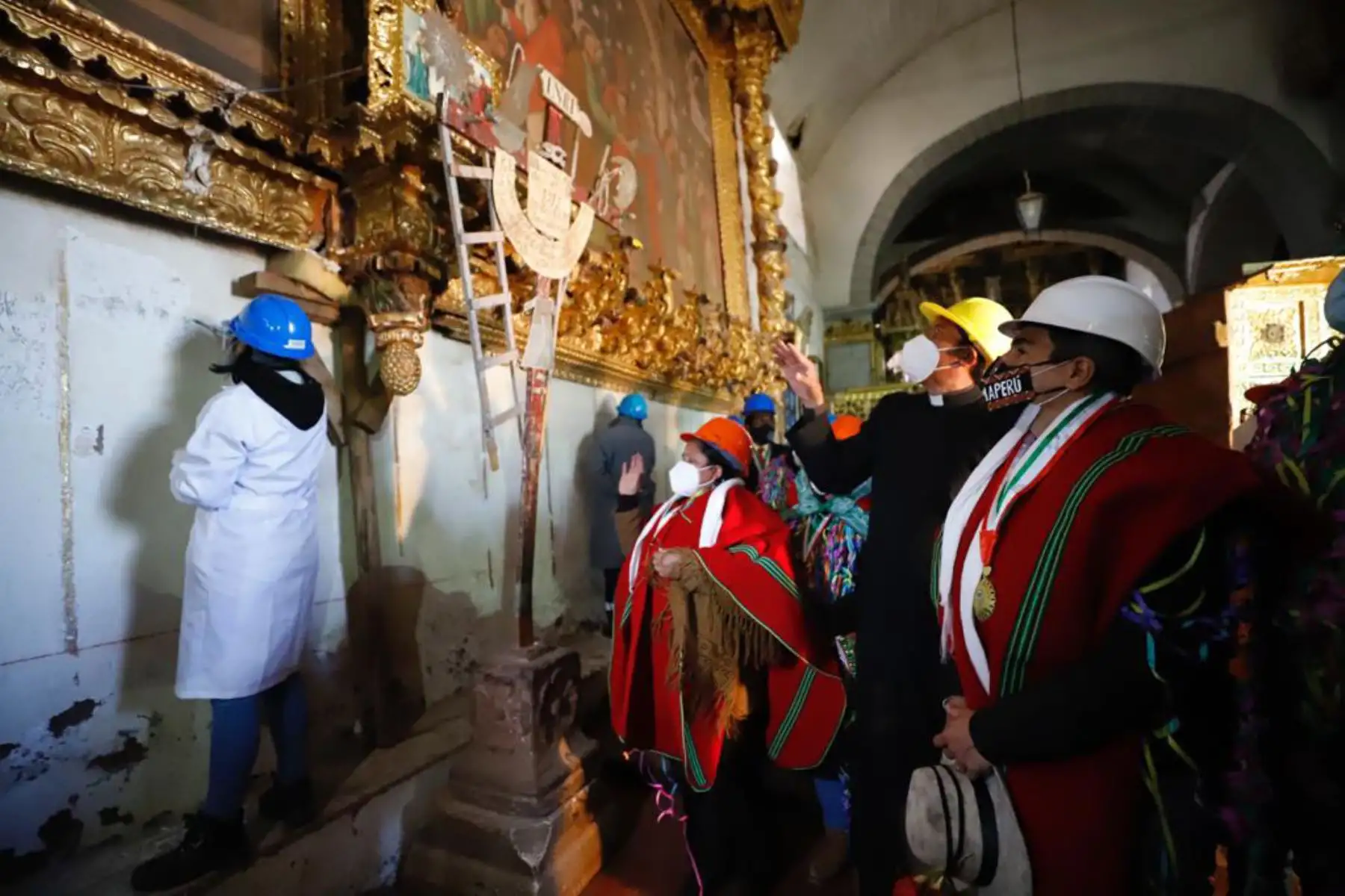 El ministro de Cultura, Alejandro Neyra participa en el inicio de las obras de restauración y puesta en valor de dos iglesias coloniales en  Puno. Se trata del Templo Santa Cruz de Jerusalén en el distrito de Juli, provincia de Chucuito y la Iglesia de Santa Cruz de Nuestra Señora del Rosario.
Foto: Ministerio de Cultura