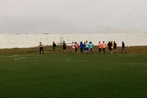 Áncash: Policía Nacional interviene a 24 jóvenes jugando fulbito en estadio