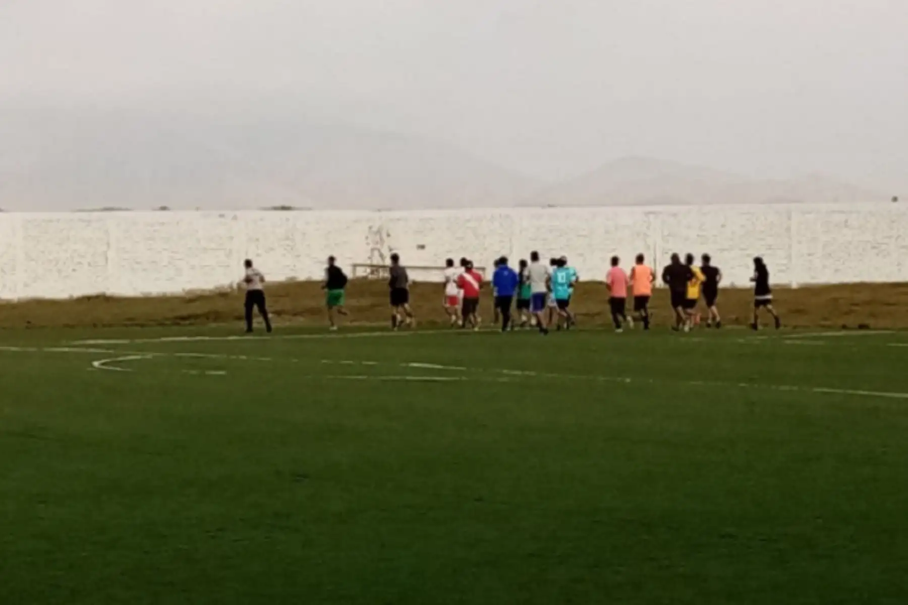 Áncash: Policía Nacional interviene a 24 jóvenes jugando fulbito en estadio