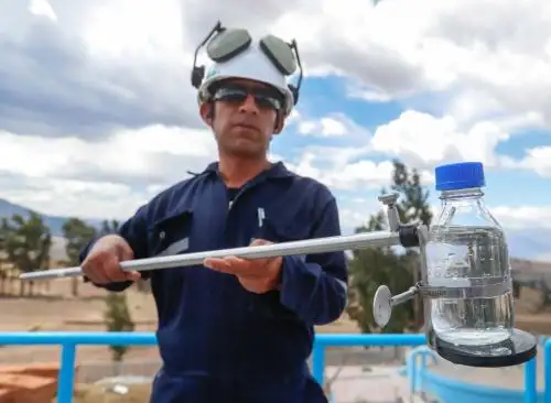 El Ministerio de Vivienda anunció que en diciembre se Iniciarán estudios para la detección de covid-19 en las aguas residuales de las ciudades de Arequipa y Lima. ANDINA/Difusión