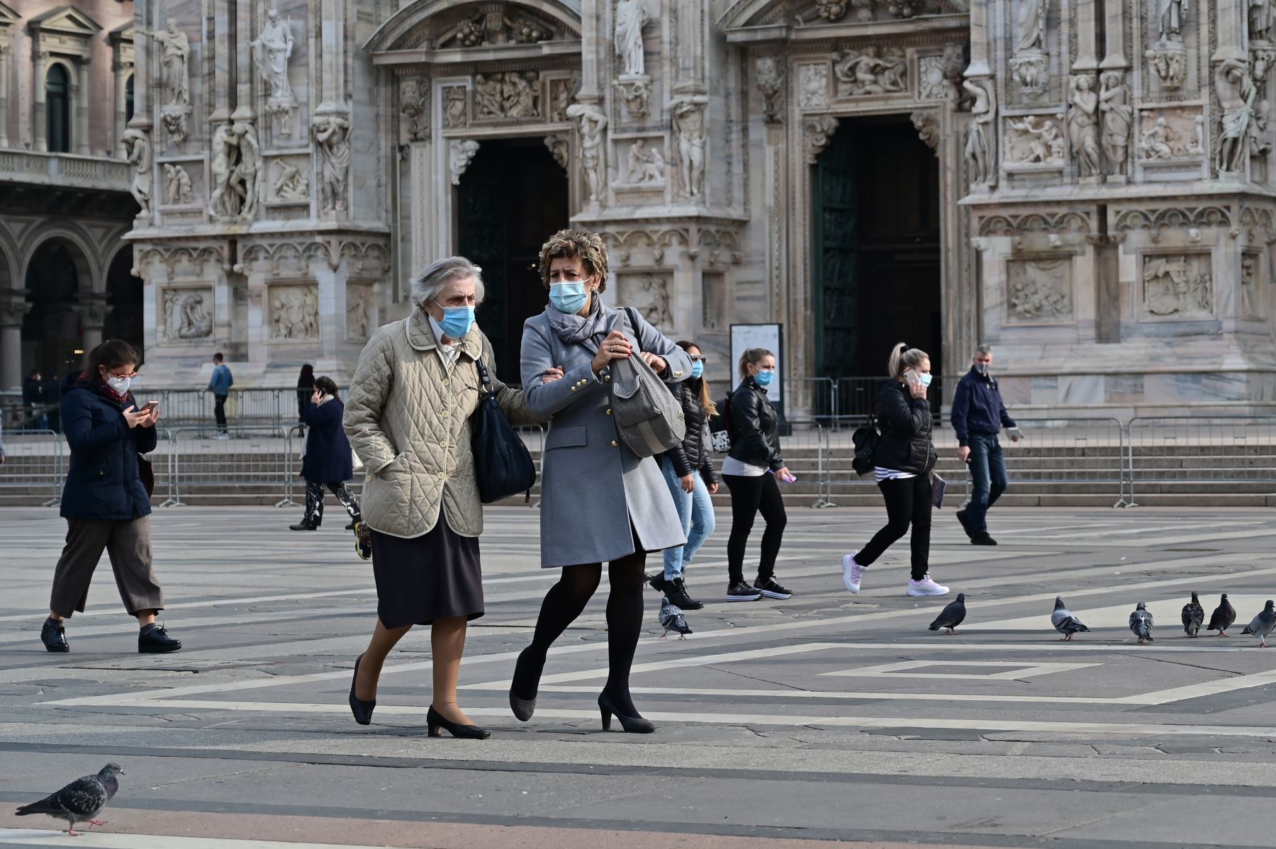 Italia impone medidas para no aumentar la ola de contagios en estas fiestas de fin de año. AFP