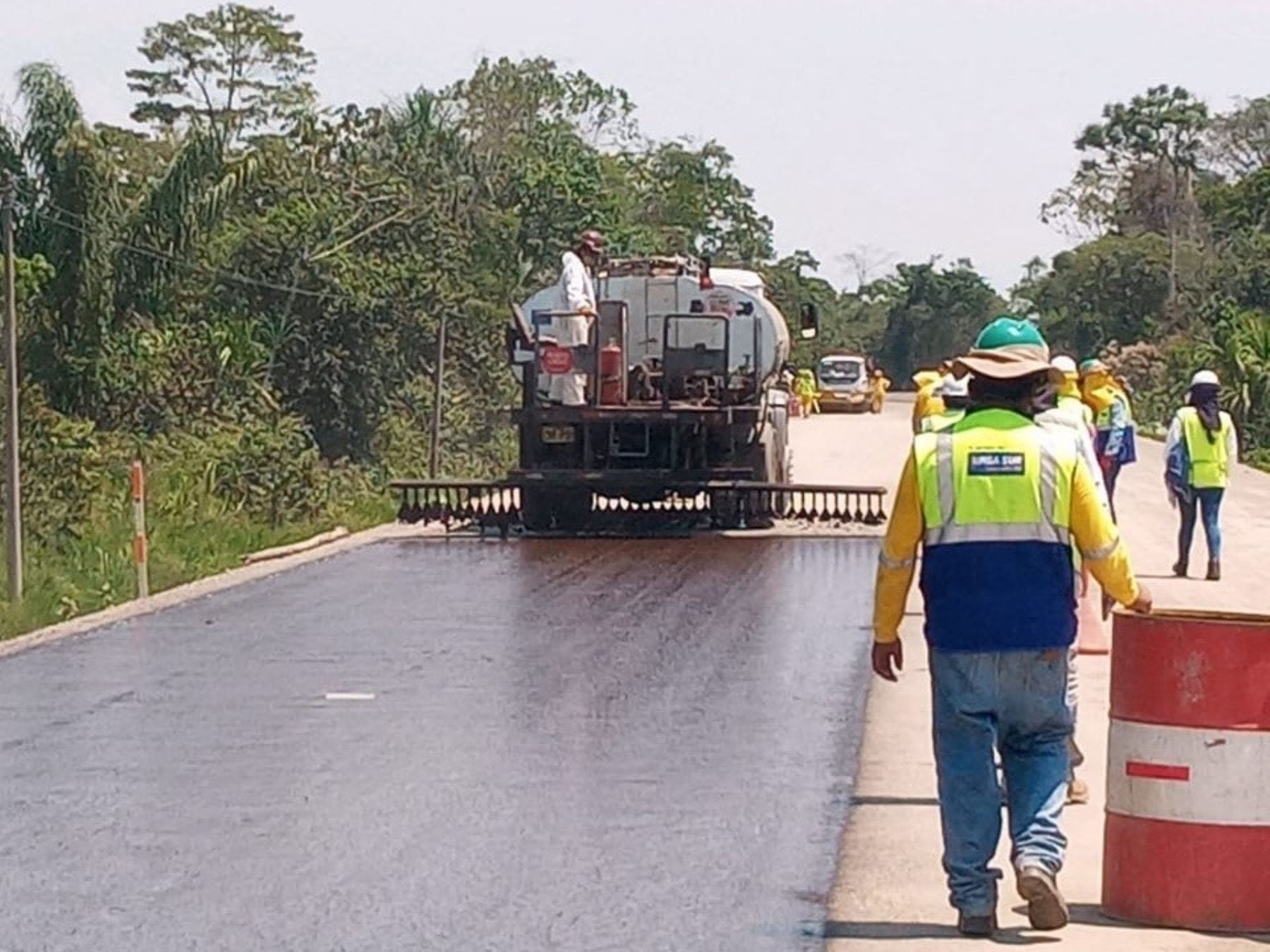 Más de S/ 206 millones se invierten en los trabajos de mejoramiento y mantenimiento de la carretera Interocéanica Sur en Madre de Dios, informó el MTC. ANDINA/Difusión