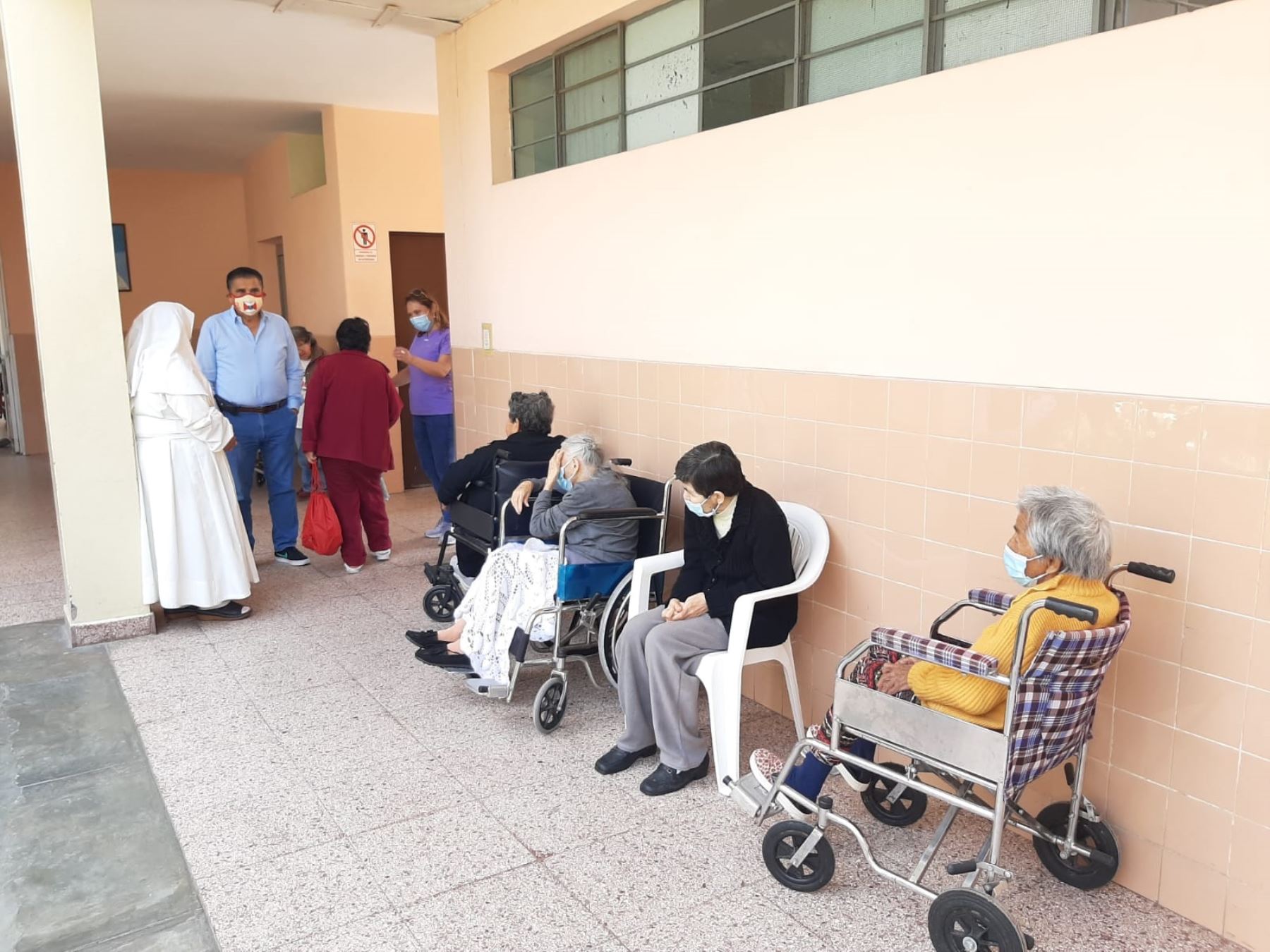 La Gerencia Regional de Salud de La Libertad evalúa un brote de coronavirus en asilo de ancianos de Trujillo donde se reportó 48 casos positivos ante esta enfermedad. ANDINA/Difusión