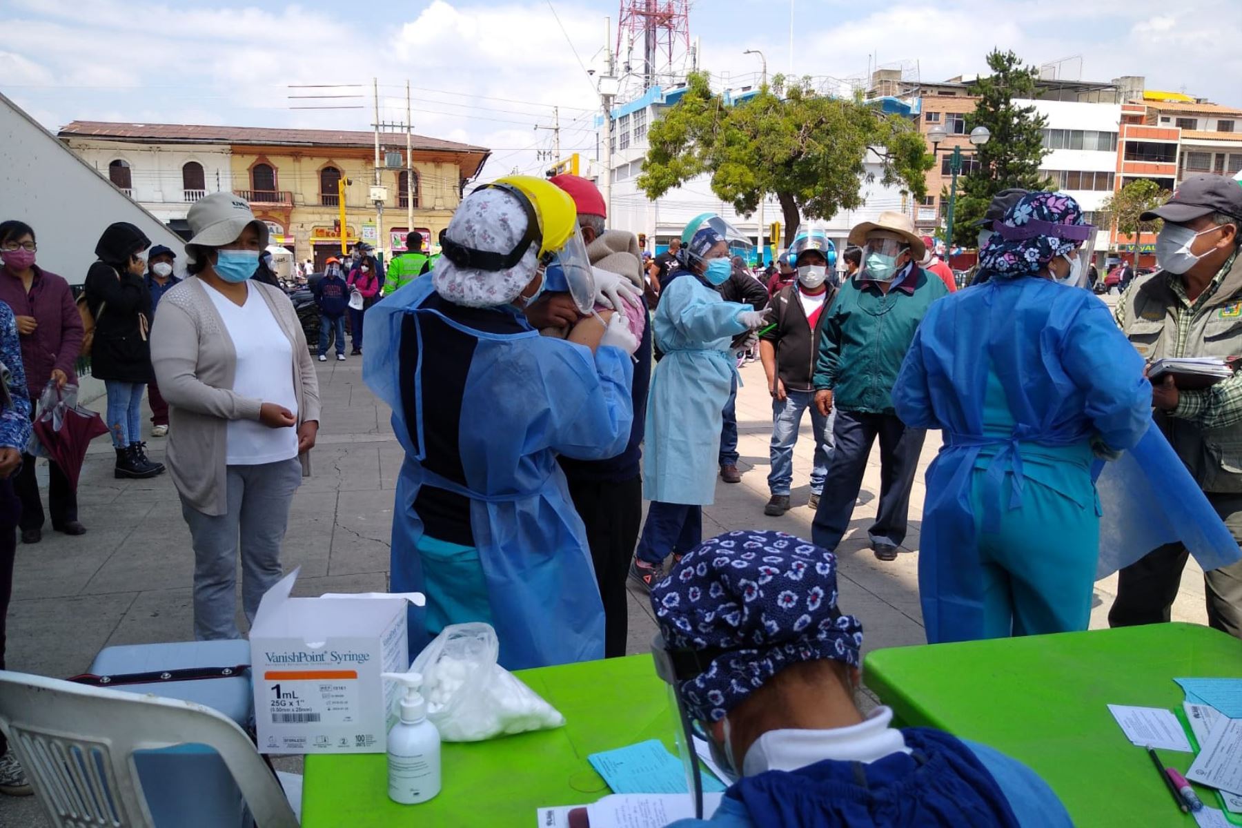 La vacunación en la región Junín superó las metas trazadas para el sábado 7 y domingo 8 de noviembre. Foto: ANDINA/Difusión