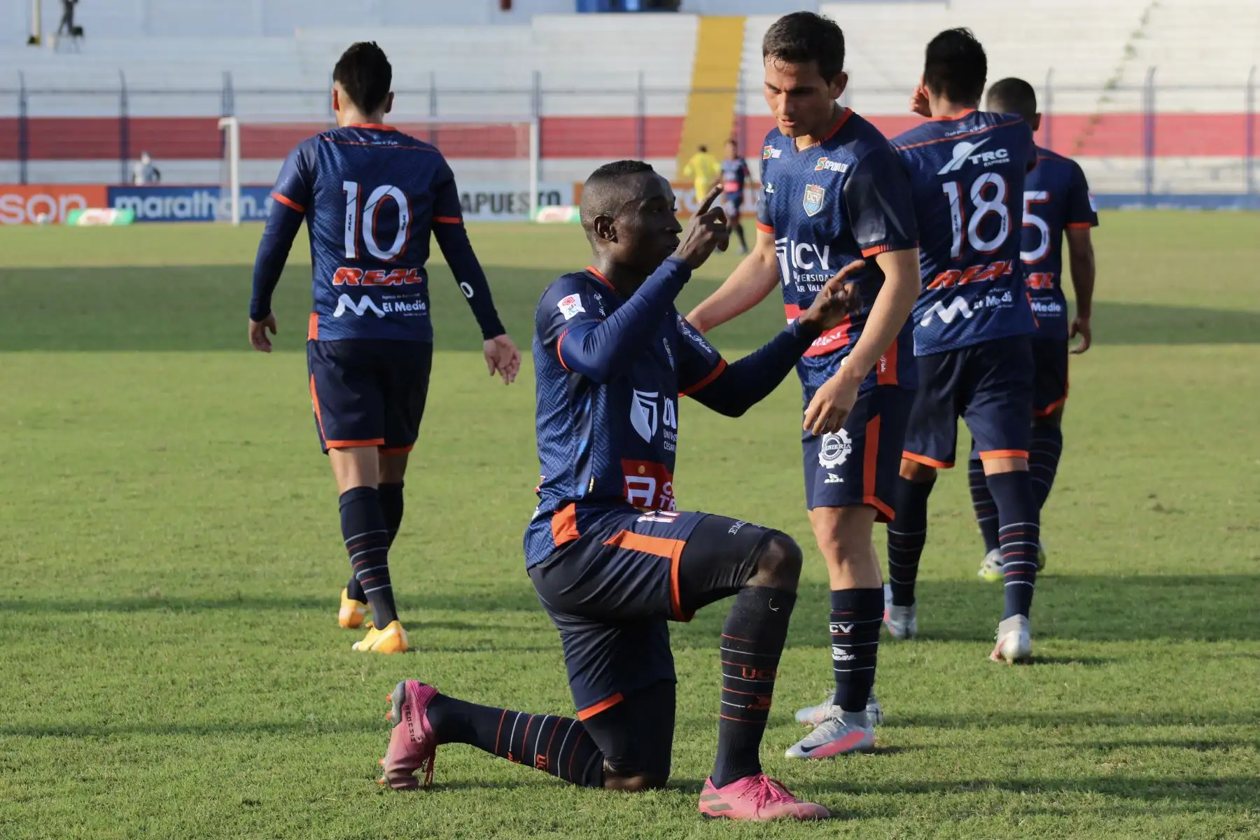 Alianza Lima se enfrentó a César Vallejo en el estadio Iván Elías de Villa El Salvador por la fecha 5 de la Fase 2. Al final el cuadro trujillllano goleó 4-1 al conjunto de La Victoria. Foto: Liga 1