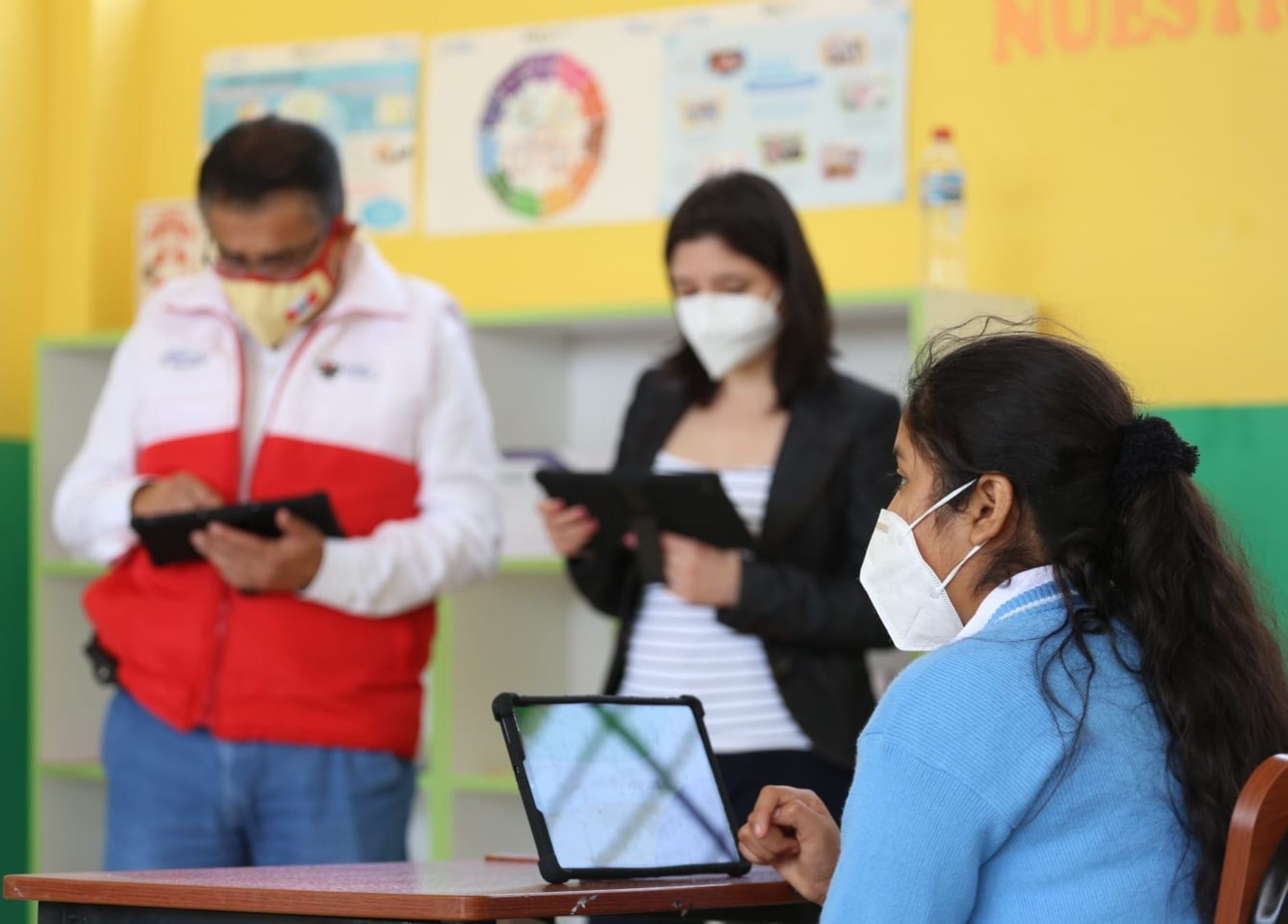 La Libertad entrega primeras 22 tabletas electrónicas a estudiantes de colegio rural de distrito de Rázuri, provincia de Ascope. ANDINA/Difusión