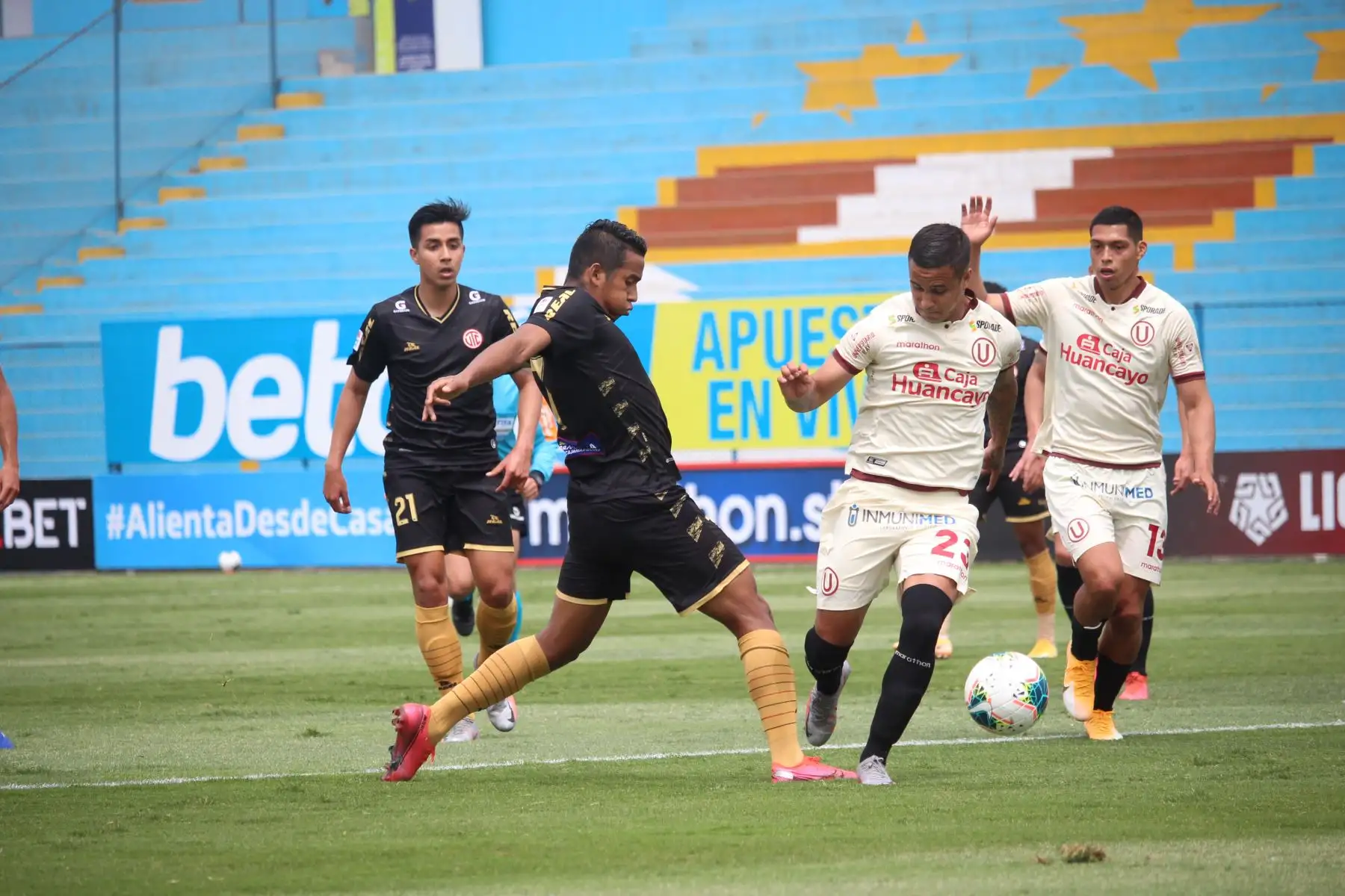 Universitario y UTC se enfrentan por la fecha 5 de la Fase 2 en el estadio Alberto Gallardo. Foto: Liga 1