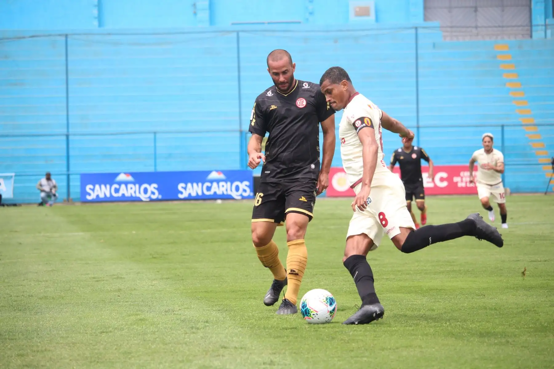 Universitario y UTC se enfrentan por la fecha 5 de la Fase 2 en el estadio Alberto Gallardo. Foto: Liga 1