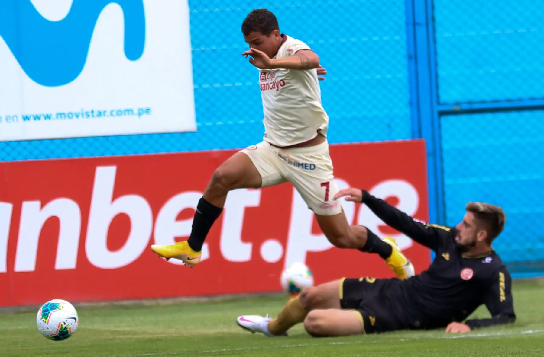 Universitario y UTC se enfrentan por la fecha 5 de la Fase 2 en el estadio Alberto Gallardo. Foto: Liga 1