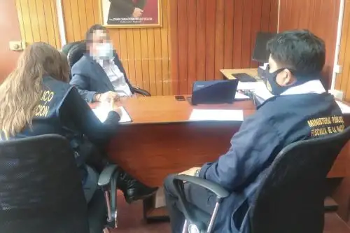 El fiscal anticorrupción Alexander Rojas y su adjunto visitaron la sede central del Gore Áncash para recabar información administrativa. Foto: ANDINA/Difusión