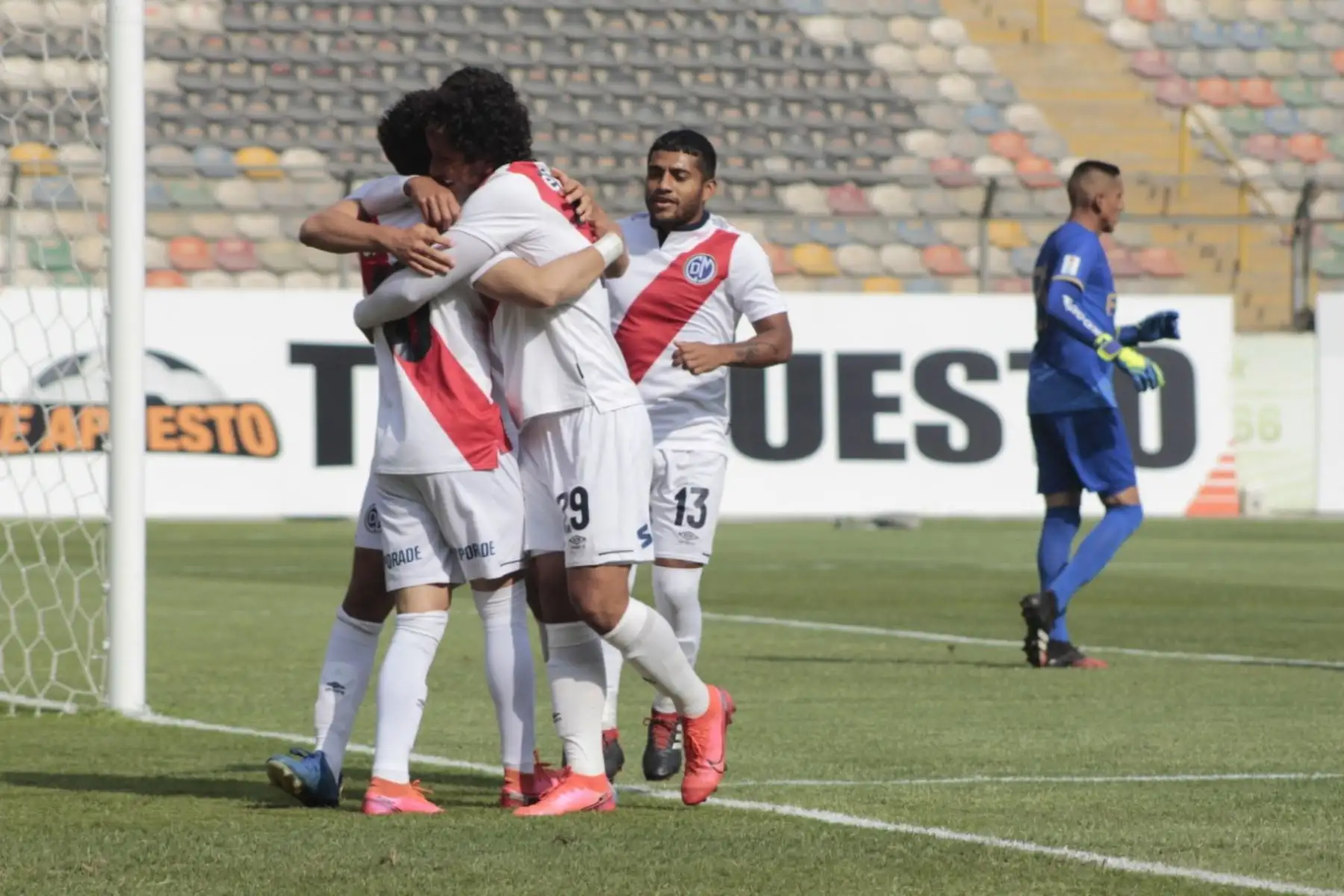 Cusco F.C y Deportivo Municipal empataron 1-1 en el Estadio Monumental por la fecha 5 de la fase 2. Foto: Liga 1