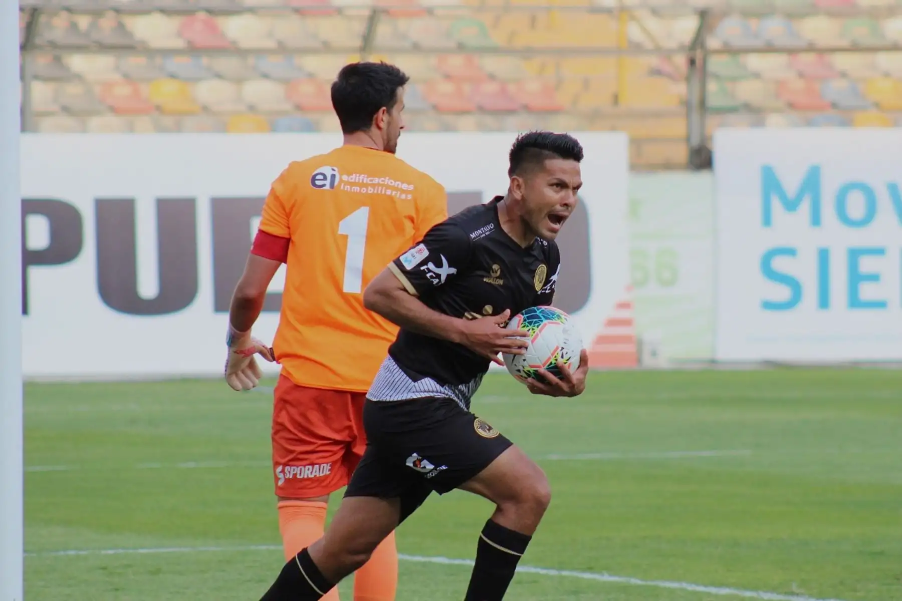 Cusco F.C y Deportivo Municipal empataron 1-1 en el Estadio Monumental por la fecha 5 de la fase 2. Foto: Liga 1