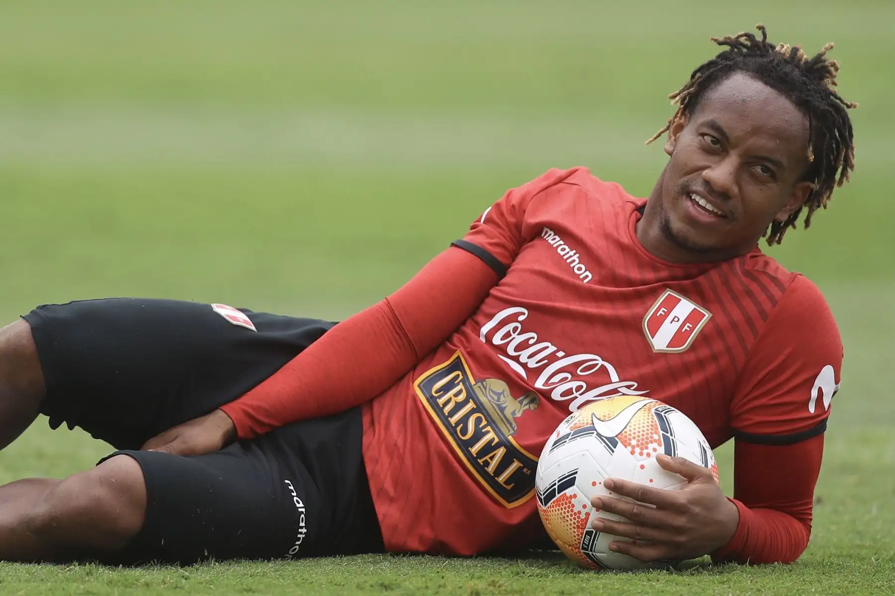 André Carrillo de la Selección peruana realiza su última práctica en Lima previo viaje a Santiago para enfrentar a Chile por la Clasificatorias Qatar 2022. Foto: @SeleccionPeru