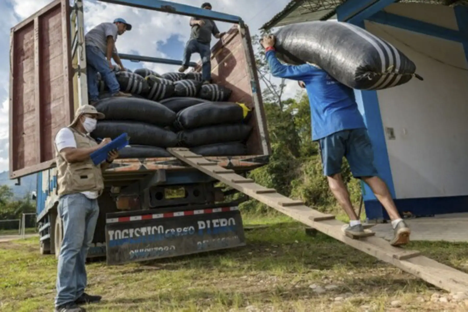Productores del Vraem lograron ventas por más de 6.6 millones de soles durante la pandemia del covid-19. Foto: ANDINA/Difusión