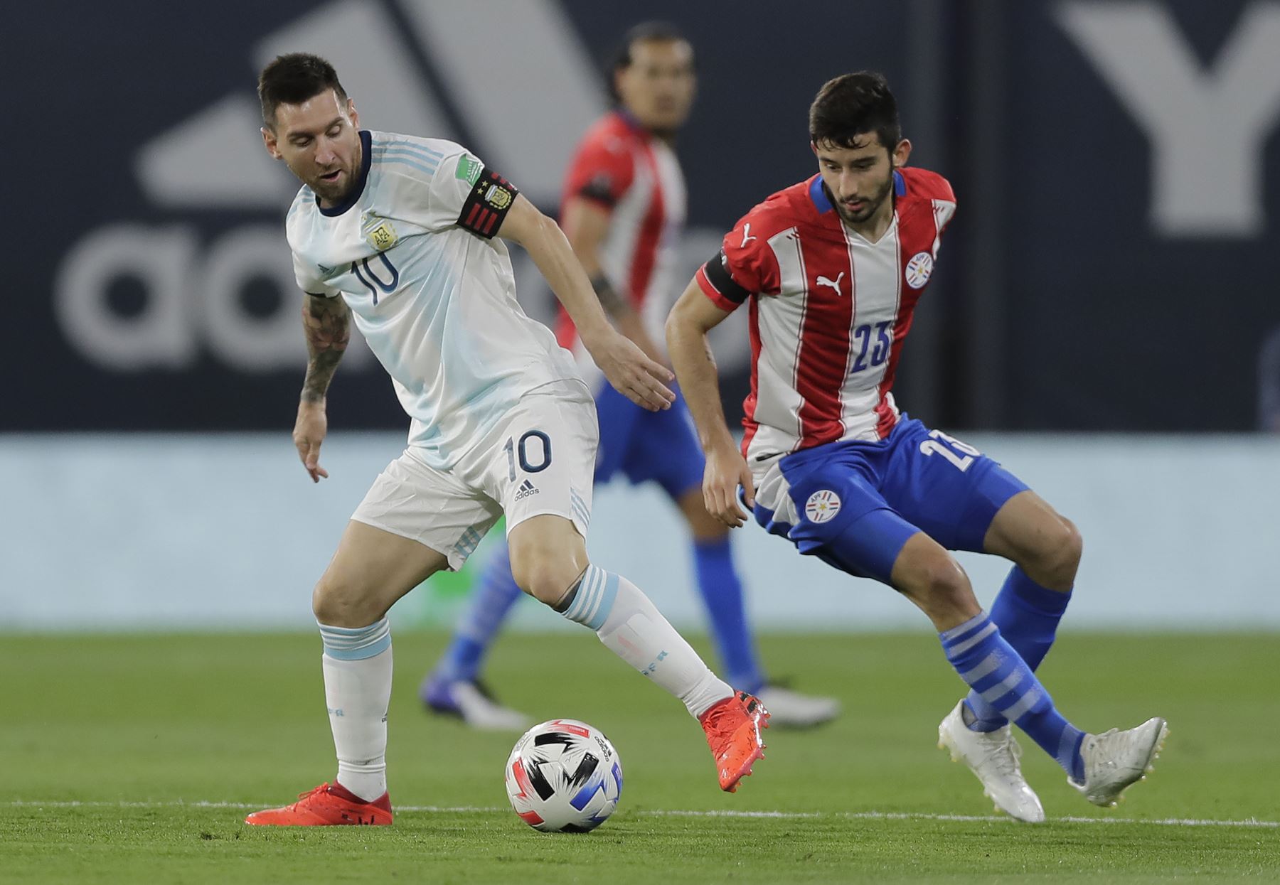 Paraguay y Argentina empatan a un gol en Buenos Aires. Foto: AFP