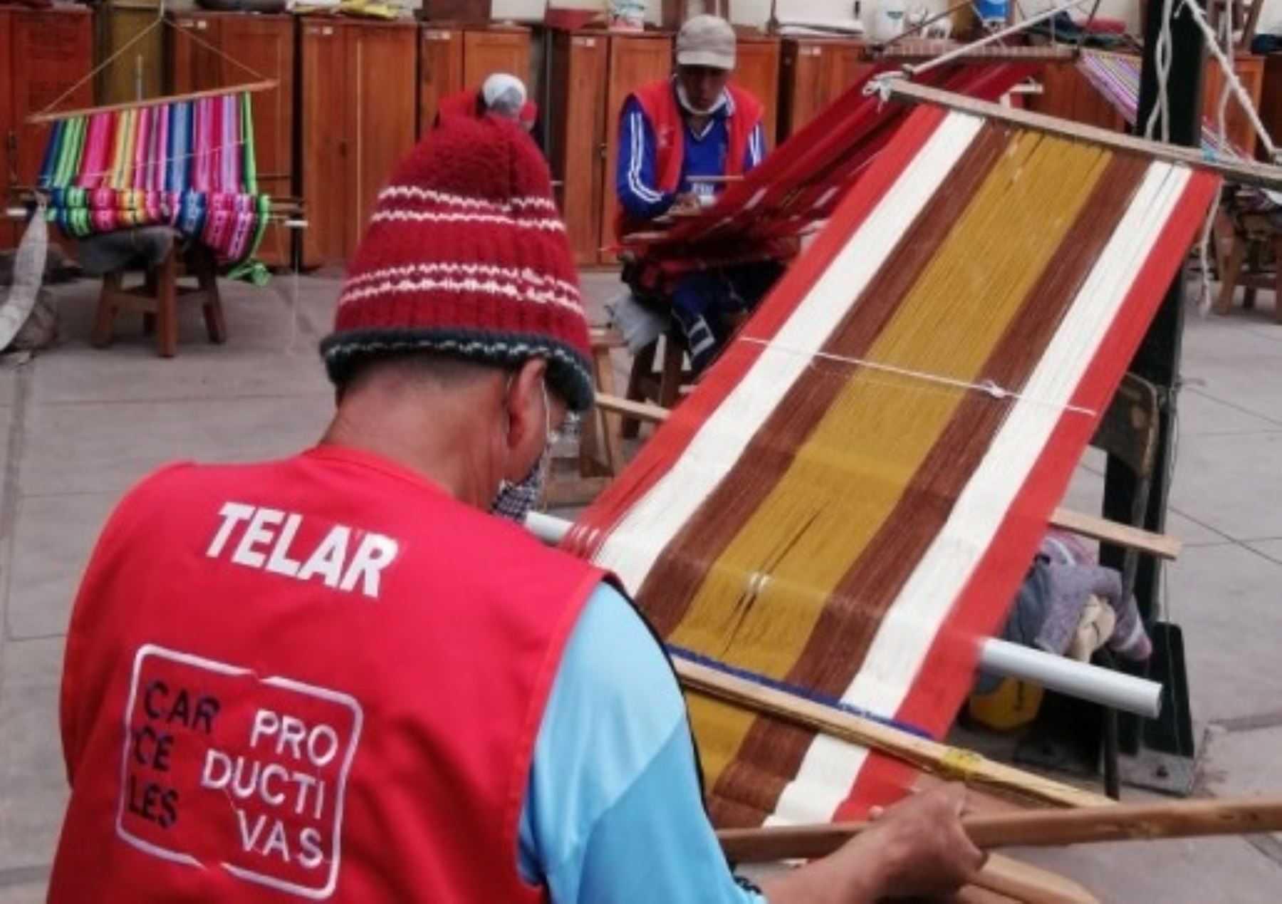 Las artesanías que elaboren los internos del penal de Cusco se exhibirán en actividades de Promperú. ANDINA/Difusión