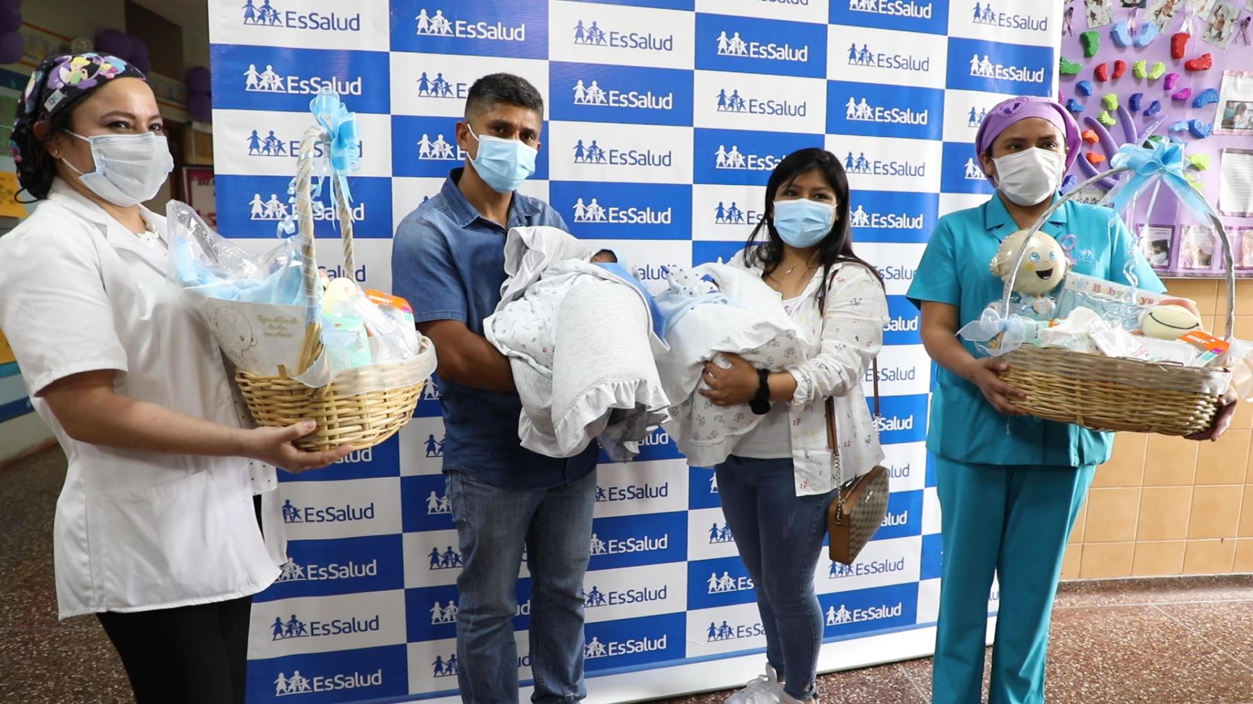 En medio de una calurosa despedida, Vasco y Sebastián fueron dados de alta del servicio de neonatología en el Día Mundial del Bebe prematuro.