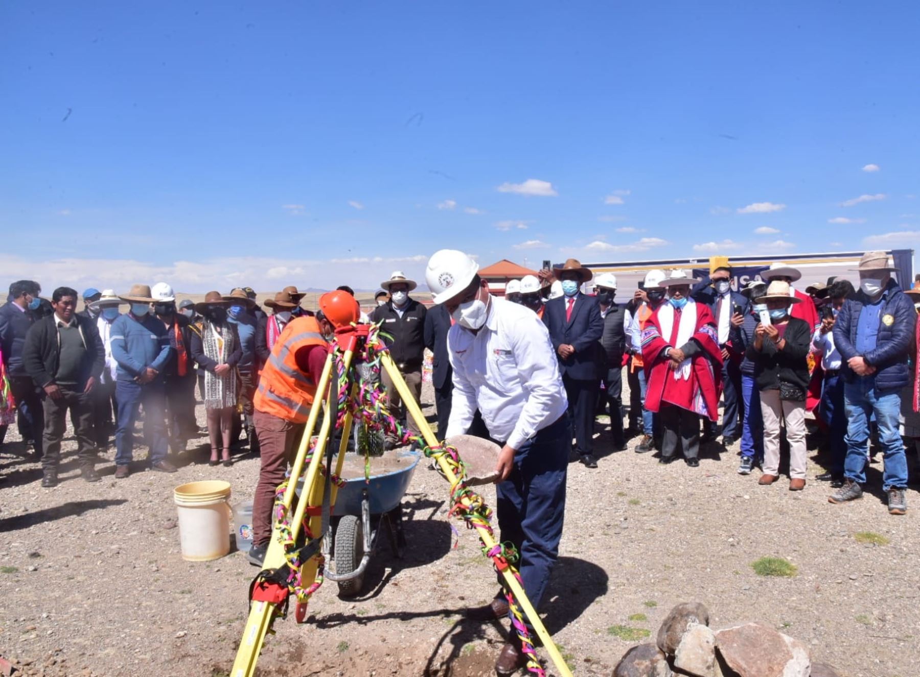 El Programa Nacional de Inversiones en Salud (Pronis) del Ministerio de Salud participó en ceremonia de entrega de terreno para el inicio de la construcción del Hospital de Espinar, en Cusco.
