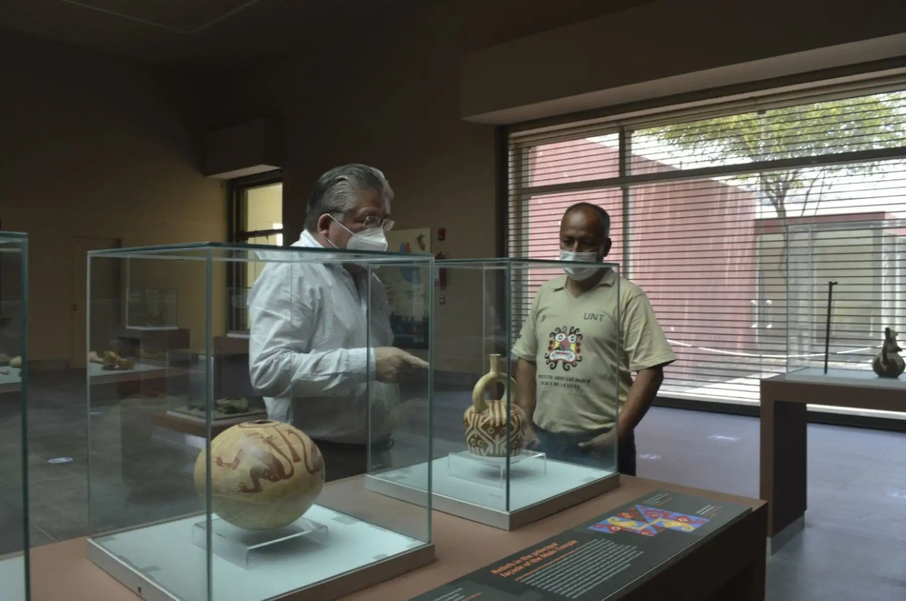 La huaca de la Luna, ubicada en la provincia de Trujillo, región La Libertad, recibió un total de 120 visitantes, entre nacionales y extranjeros, durante la primera semana de reanudación de la actividad turística, informó el director del Proyecto Arqueológico Huacas de Moche, Ricardo Morales Gamarra. Foto: Proyecto Arqueológico Huacas de Moche